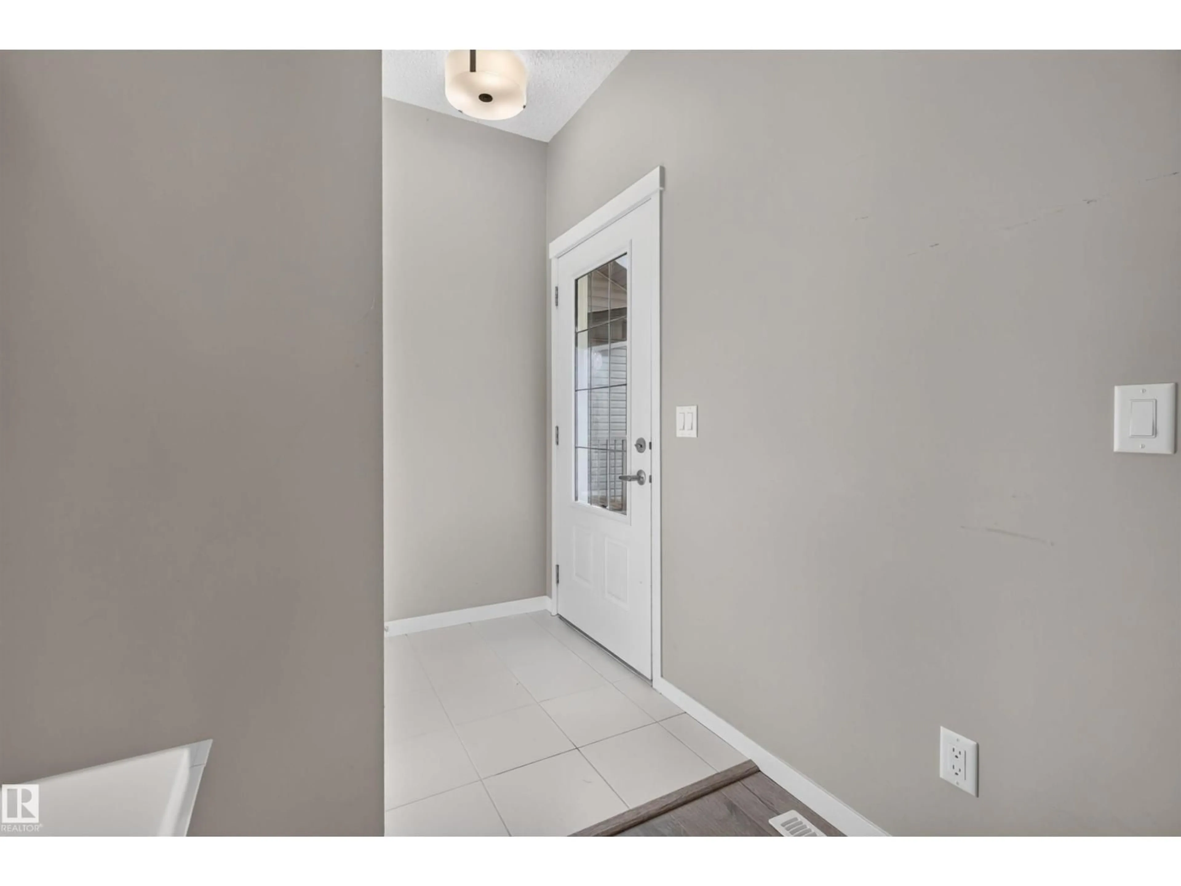 Indoor entryway for 12328 177 AV, Edmonton Alberta T5X0L3