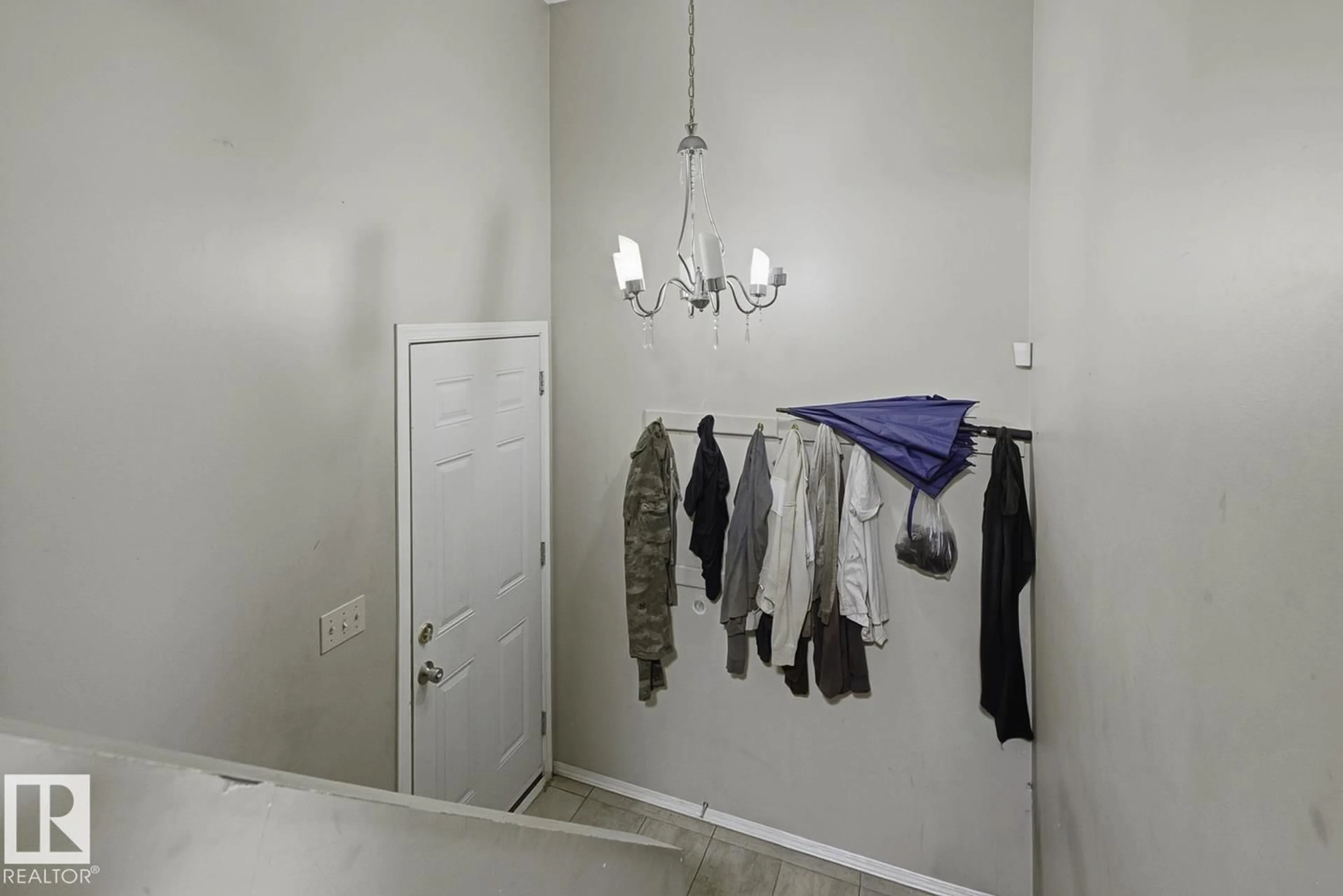 Unknown for 3216 138 AV, Edmonton Alberta T5Y1M4
