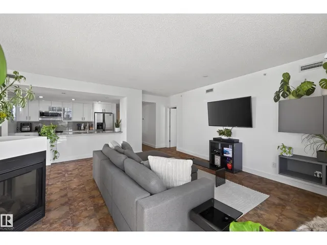 701 - 10028 119 ST, Edmonton 4