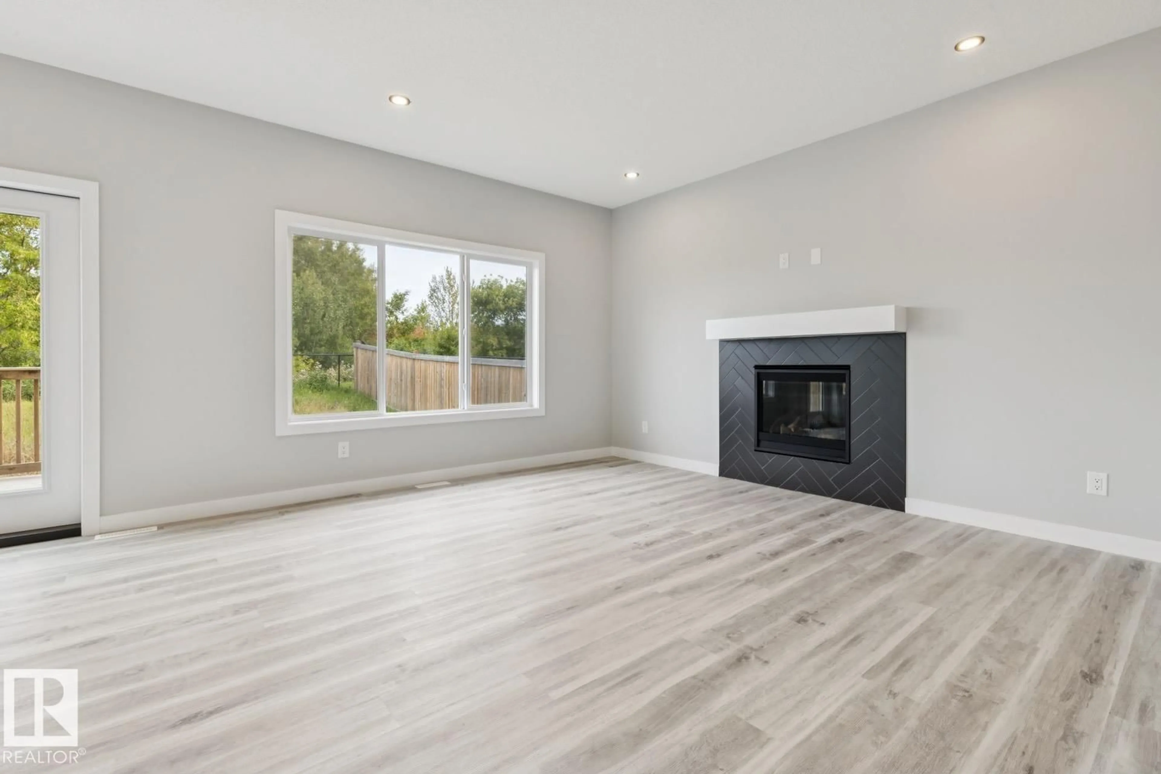 A pic of a room for 36 MAPLE CR, Gibbons Alberta T0A1N0
