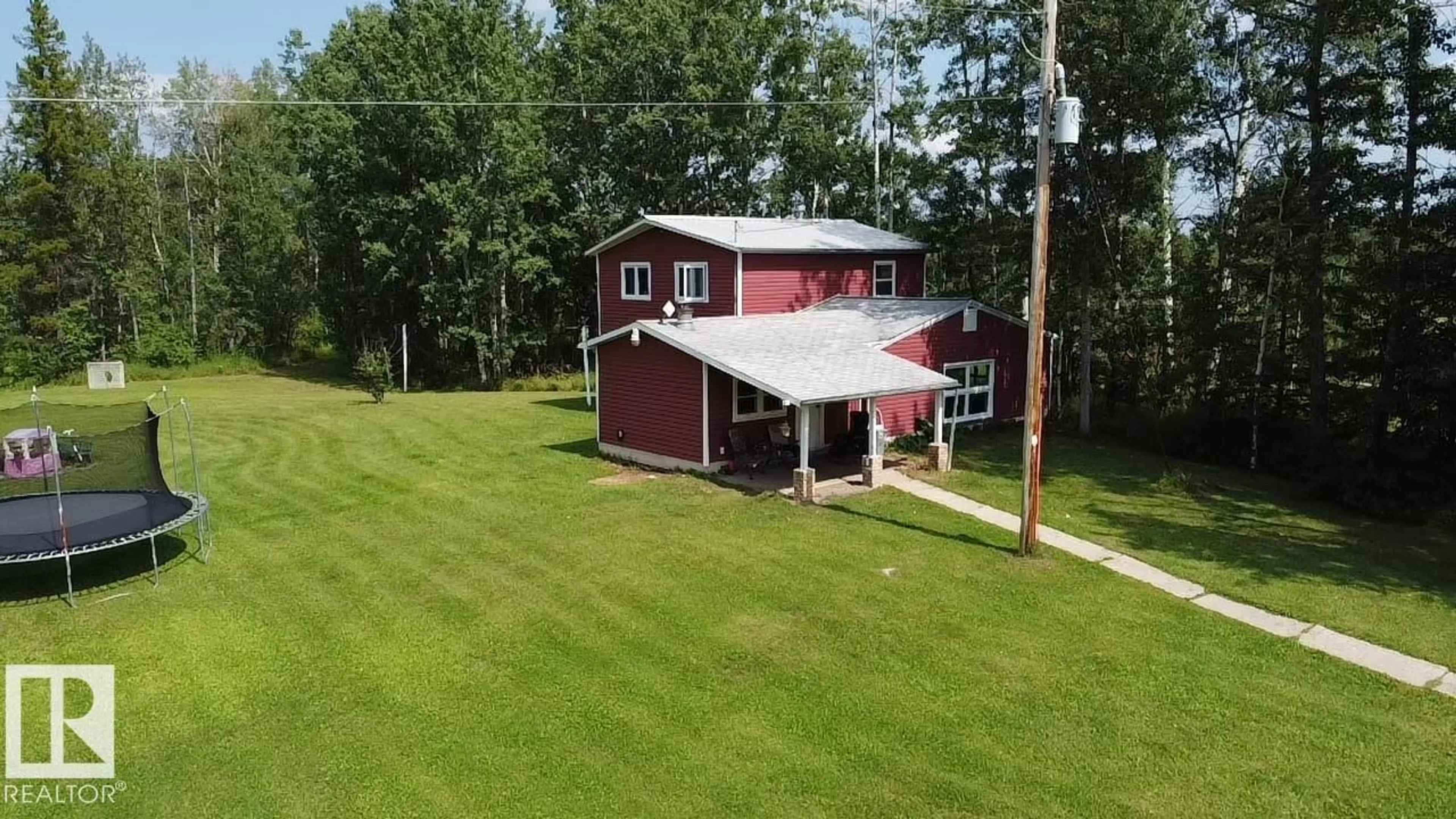 A pic from outside/outdoor area/front of a property/back of a property/a pic from drone, building for 470047 RGE ROAD 35, Rural Wetaskiwin County Alberta T0C2X0