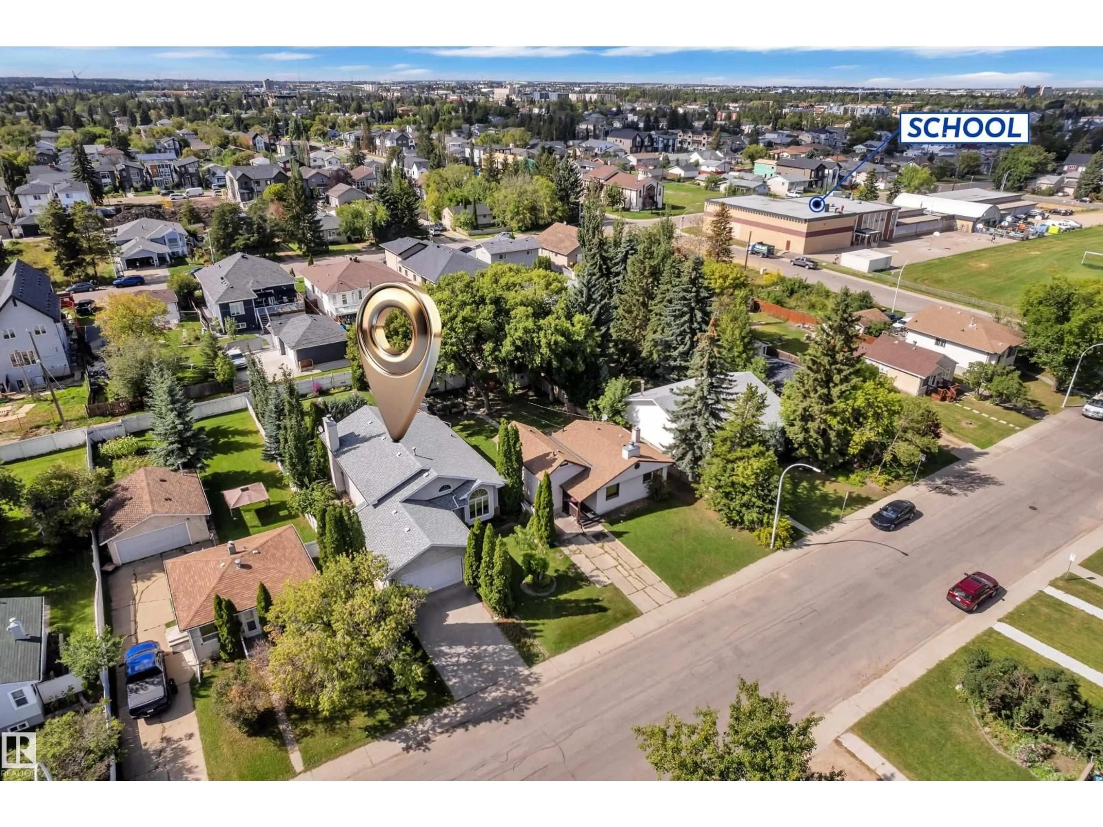 A pic from outside/outdoor area/front of a property/back of a property/a pic from drone, street for NW - 9722 157 ST, Edmonton Alberta T5P2T3