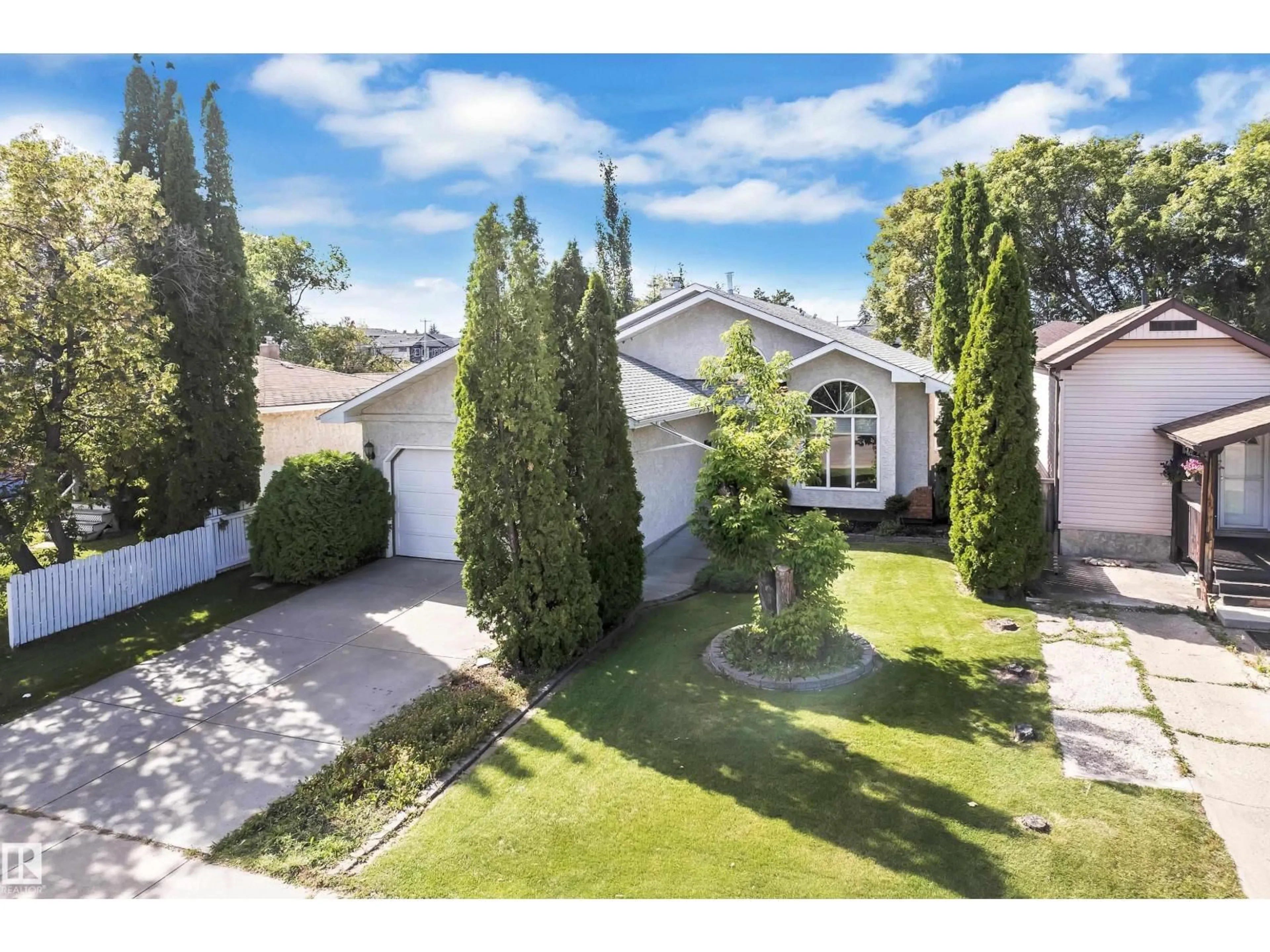 A pic from outside/outdoor area/front of a property/back of a property/a pic from drone, street for NW - 9722 157 ST, Edmonton Alberta T5P2T3