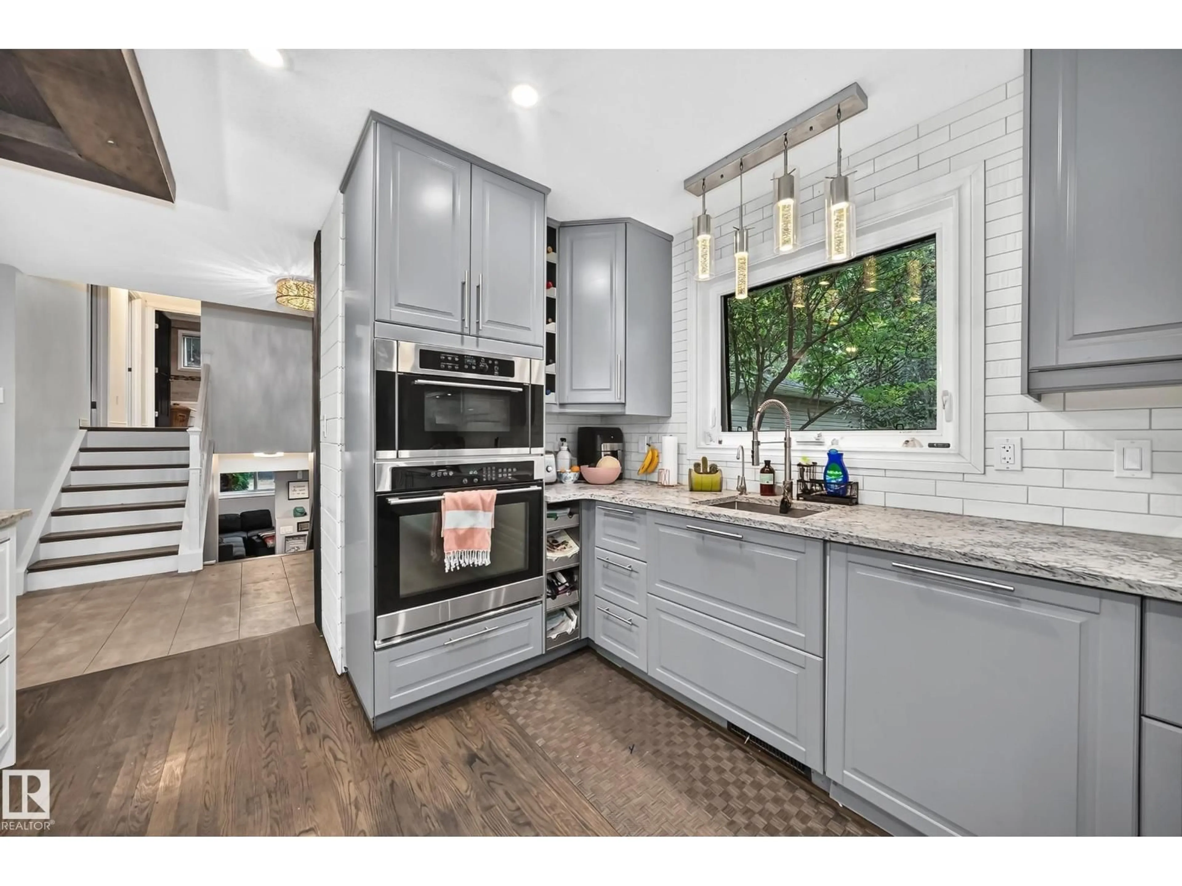 Open concept kitchen, ceramic/tile floor for 53504 - 36 RGE RD 274, Rural Parkland County Alberta T7X3T1