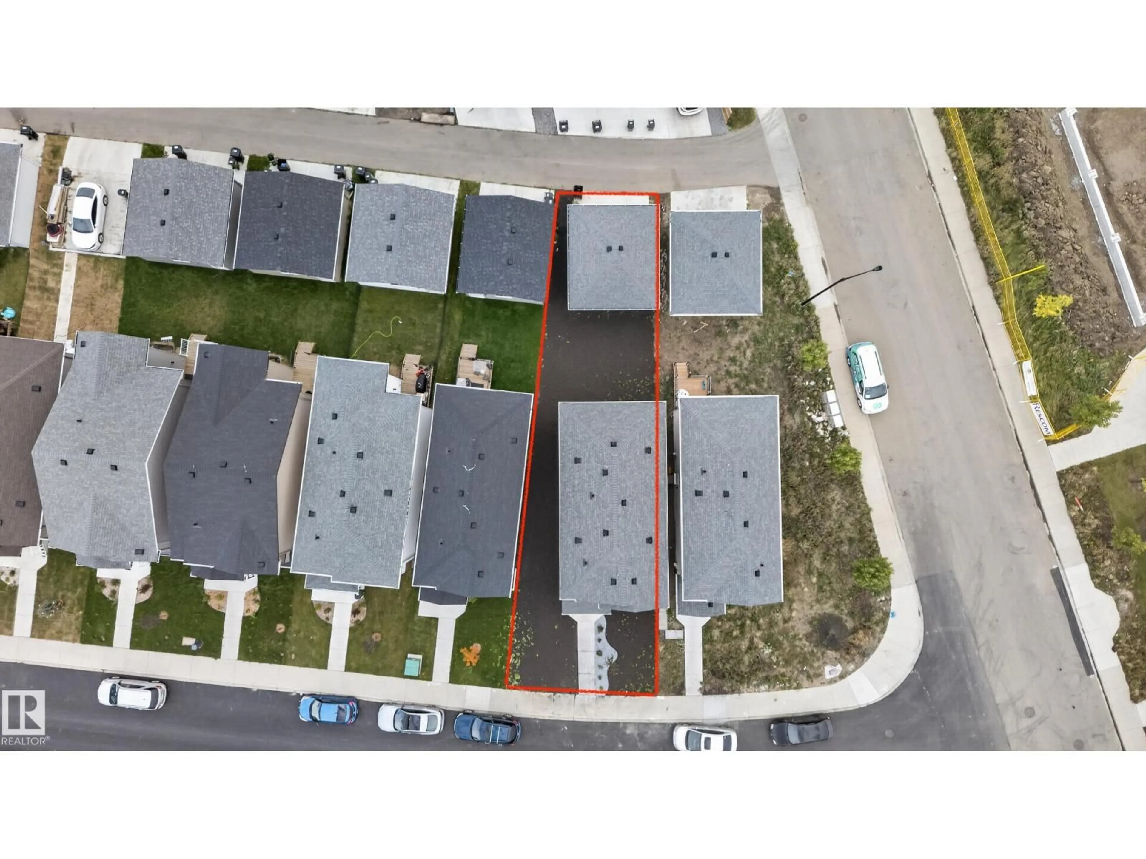 A pic from outside/outdoor area/front of a property/back of a property/a pic from drone, street for SW - 9647 COLAK LINK LI, Edmonton Alberta T6W5M5
