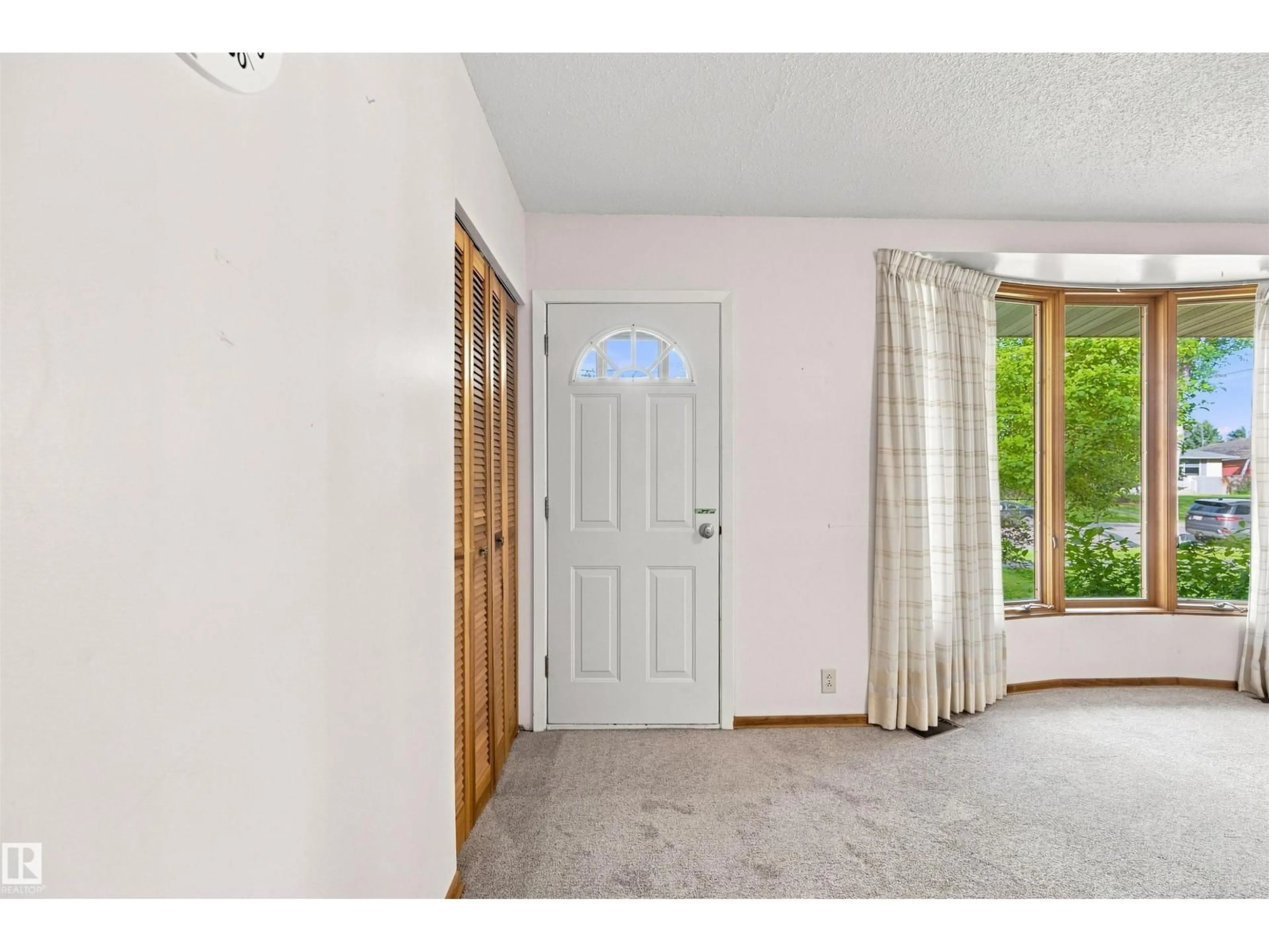 Indoor entryway for NW - 10207 71 ST, Edmonton Alberta T6A2V7