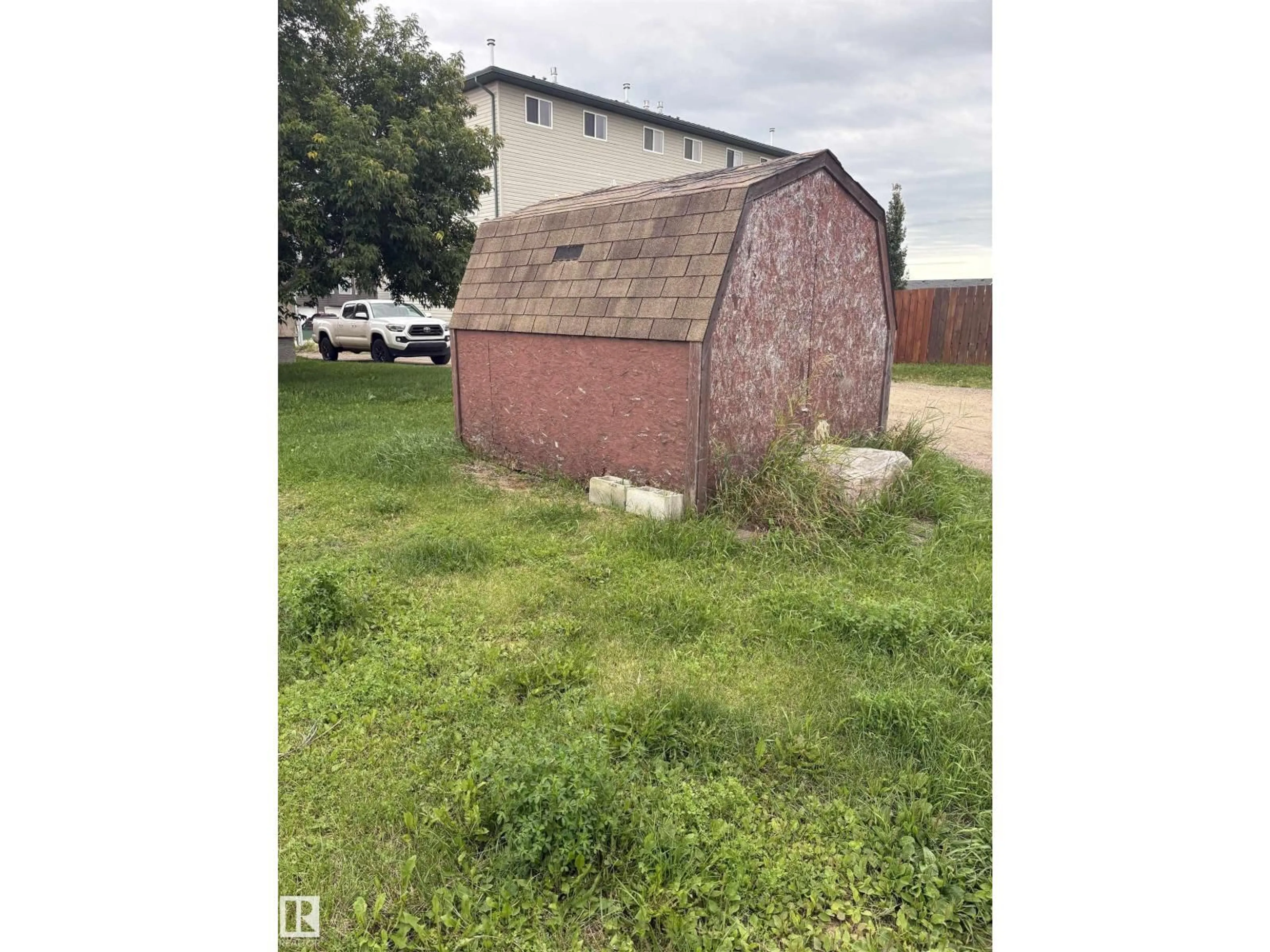 Shed for 1017 B 13 ST, Cold Lake Alberta T9M1J9