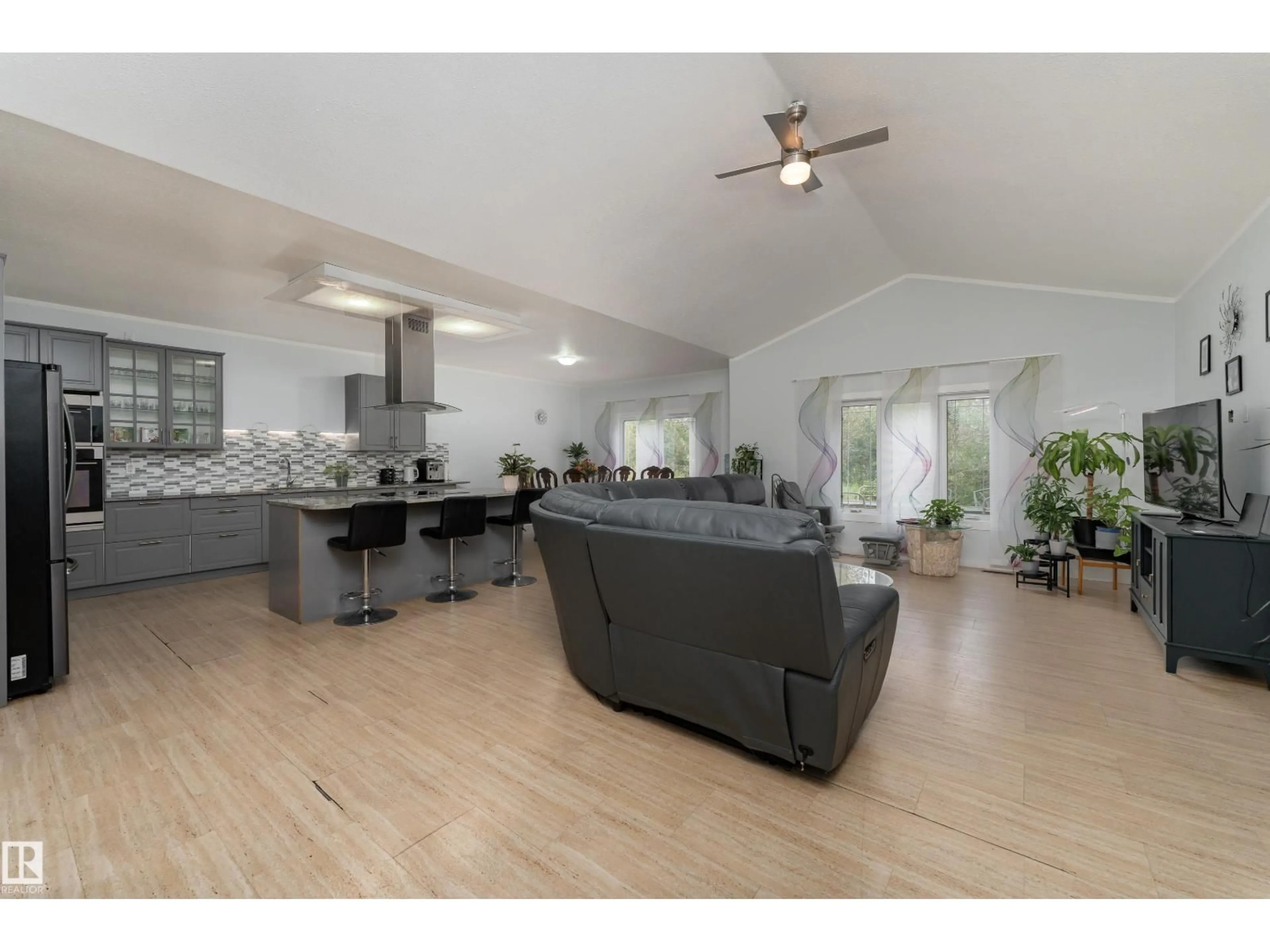 Open concept kitchen, unknown for 20126 TWP RD 502, Rural Beaver County Alberta T0B4J2