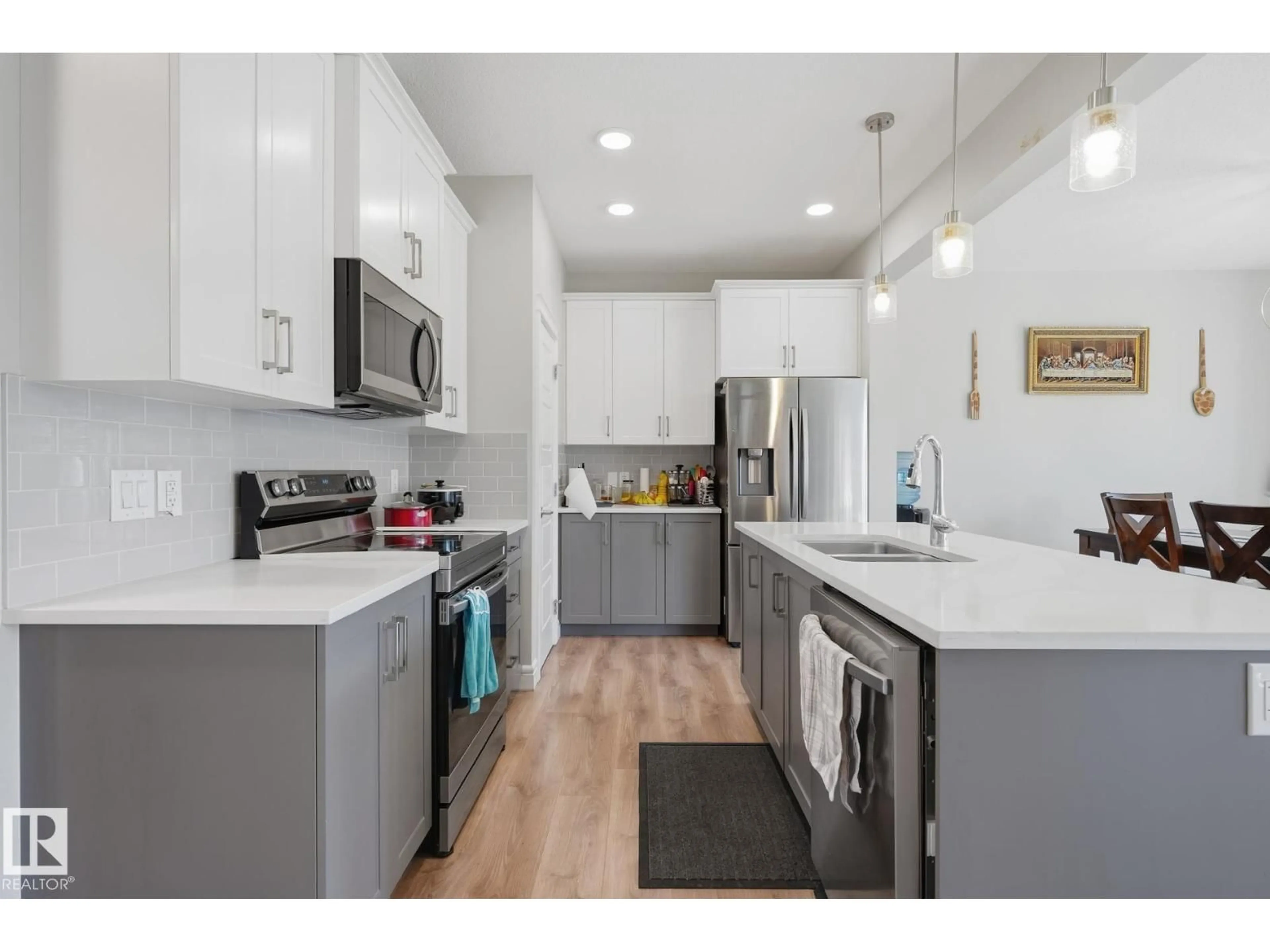 Open concept kitchen, unknown for 1413 KESWICK DR, Edmonton Alberta T6W4T9