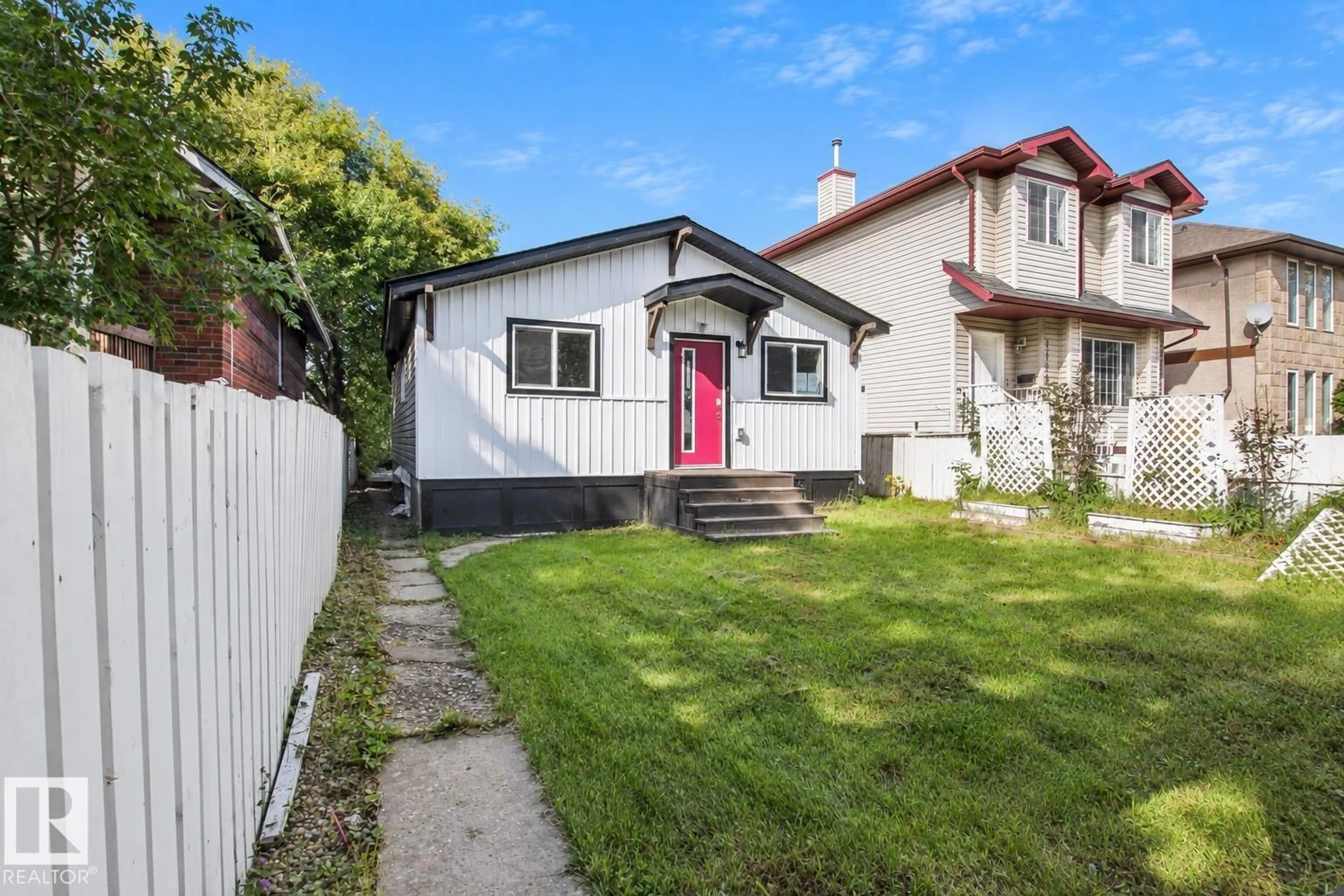 Unknown for NW - 11524 81 ST, Edmonton Alberta T5B2R8