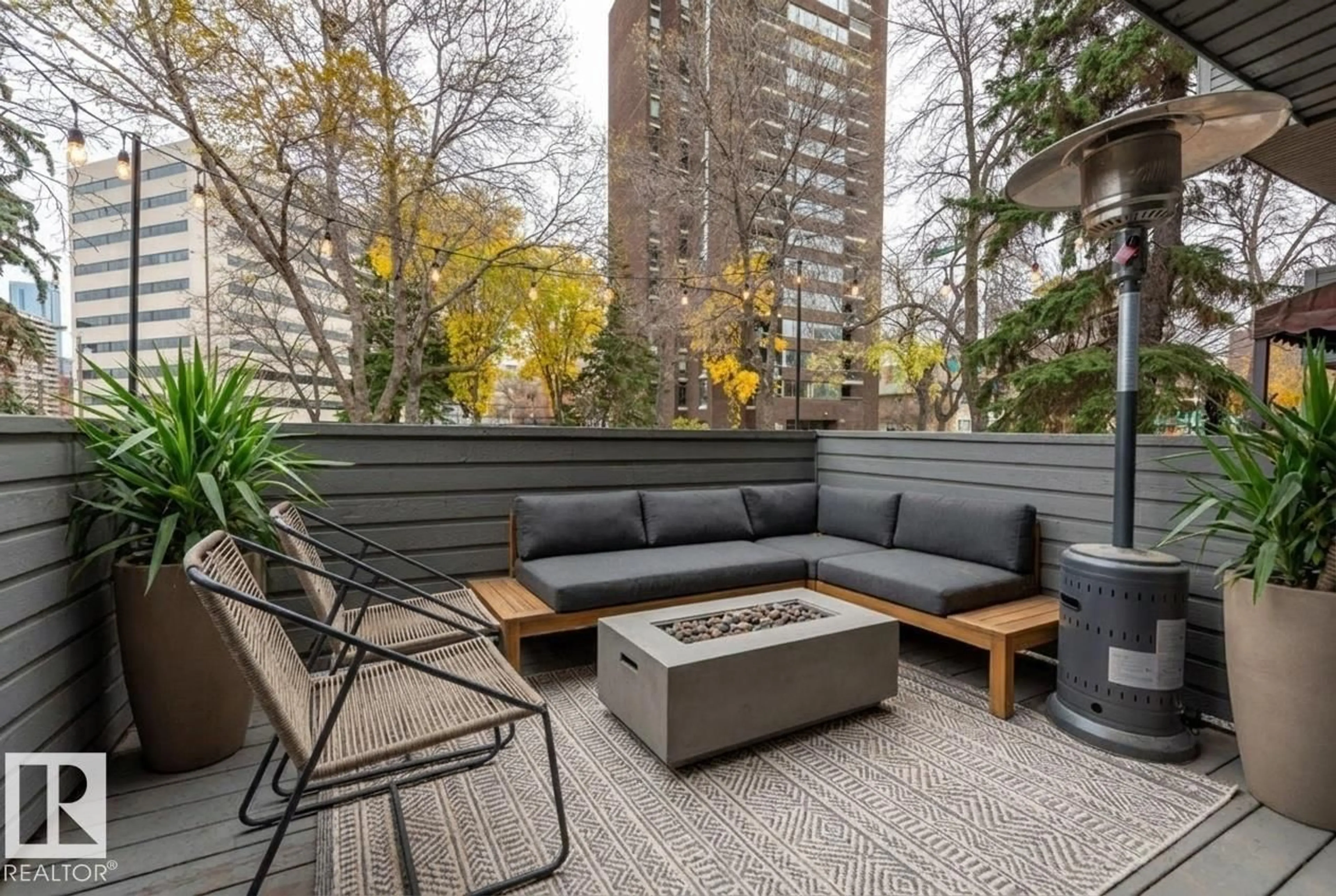 Patio, unknown for NW - 10032 113 ST, Edmonton Alberta T5K1N8