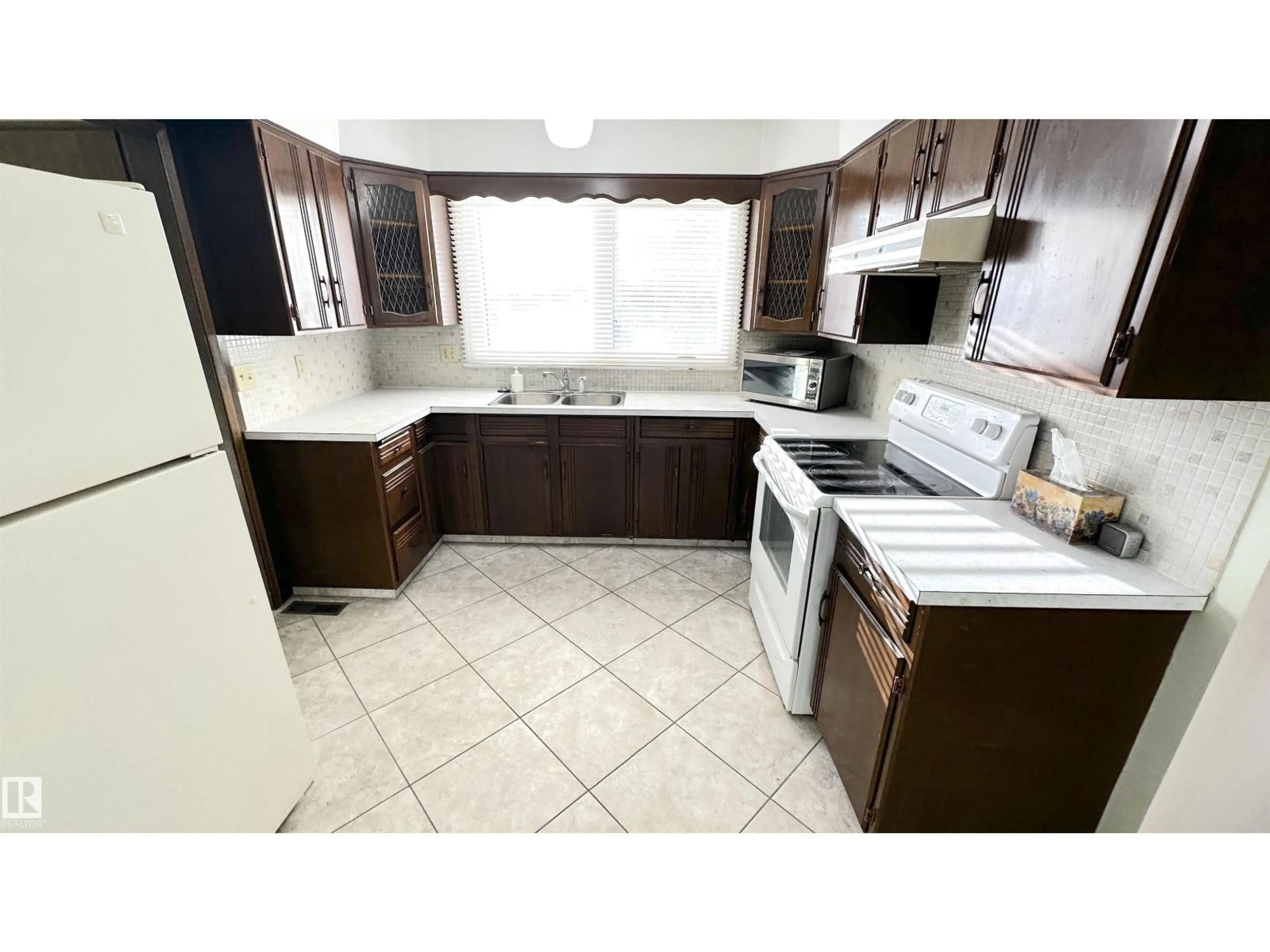 Standard kitchen, ceramic/tile floor for 4128 110 ST, Edmonton Alberta T6J2T5