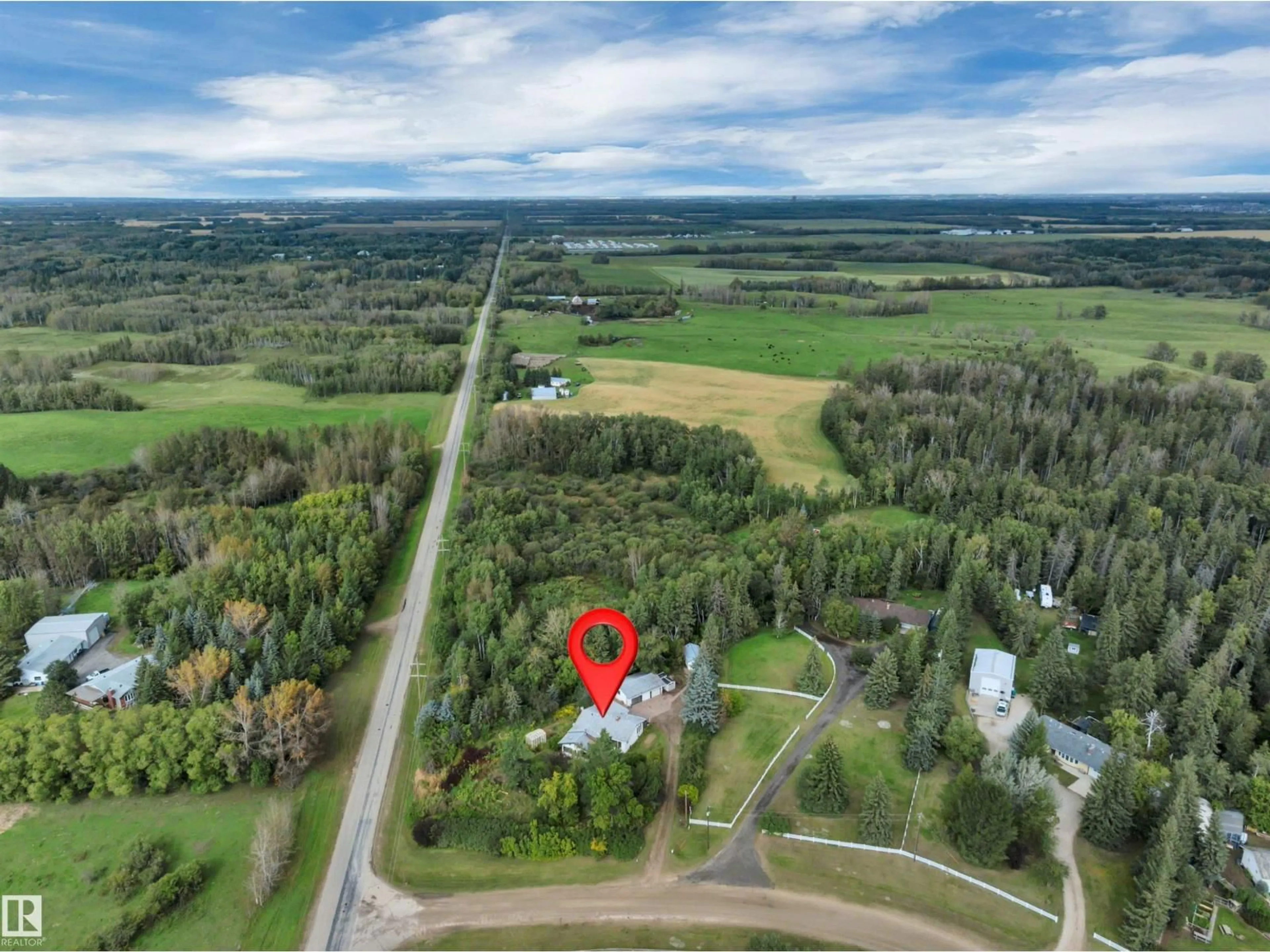 A pic from outside/outdoor area/front of a property/back of a property/a pic from drone, unknown for 51413 RGE ROAD 262, Rural Parkland County Alberta T7Y1B4