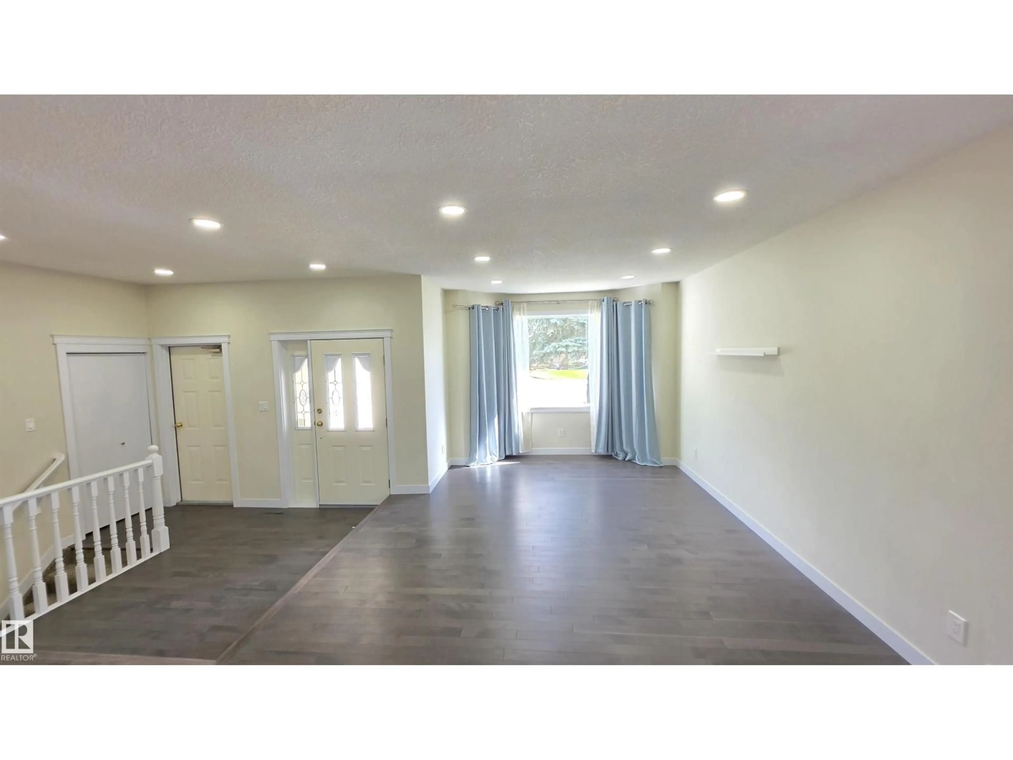 A pic of a room for NW - 9426 150 ST, Edmonton Alberta T5R1G7