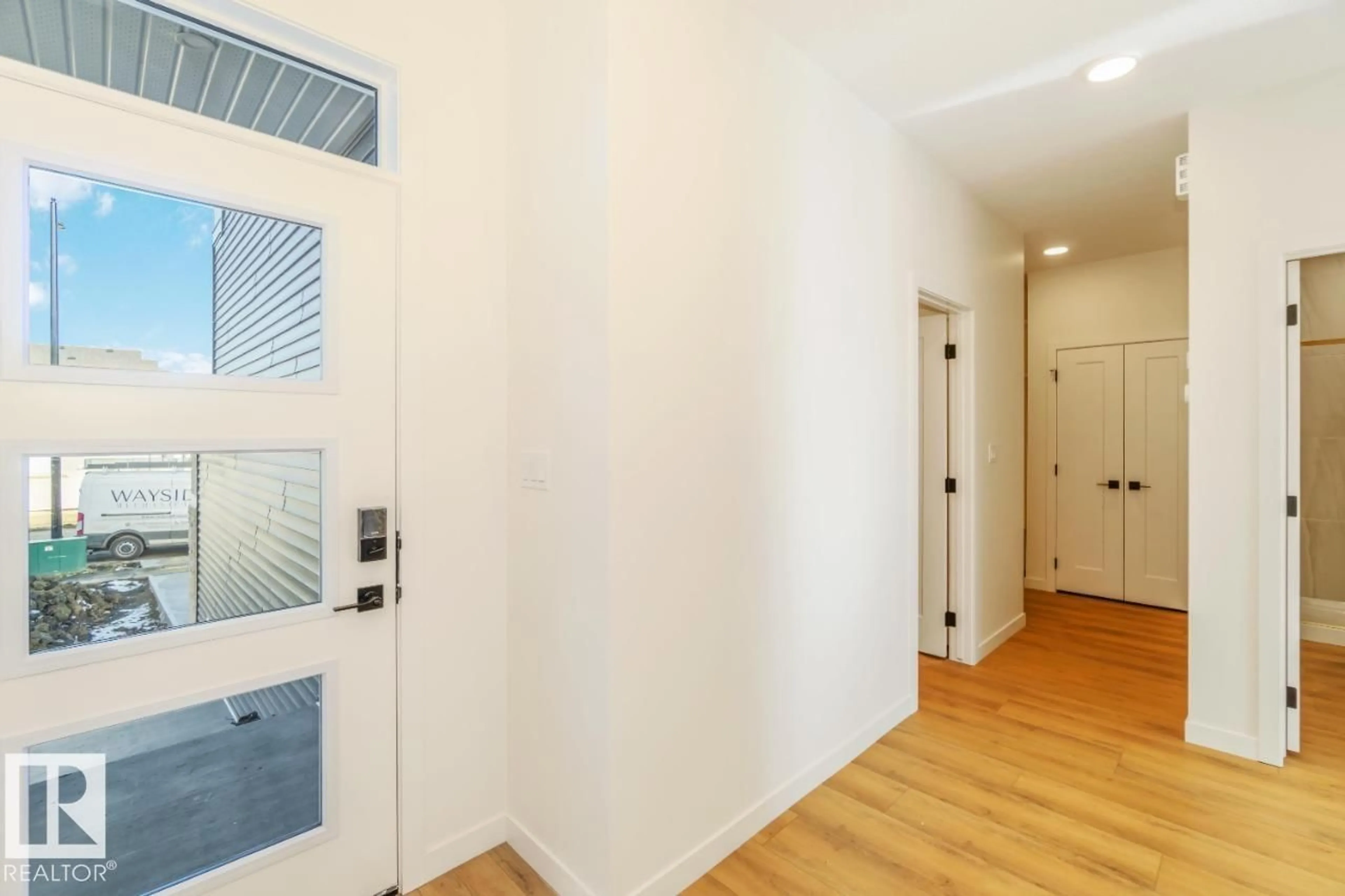 Indoor entryway for 80 ROSA CR, St. Albert Alberta T8N5T2