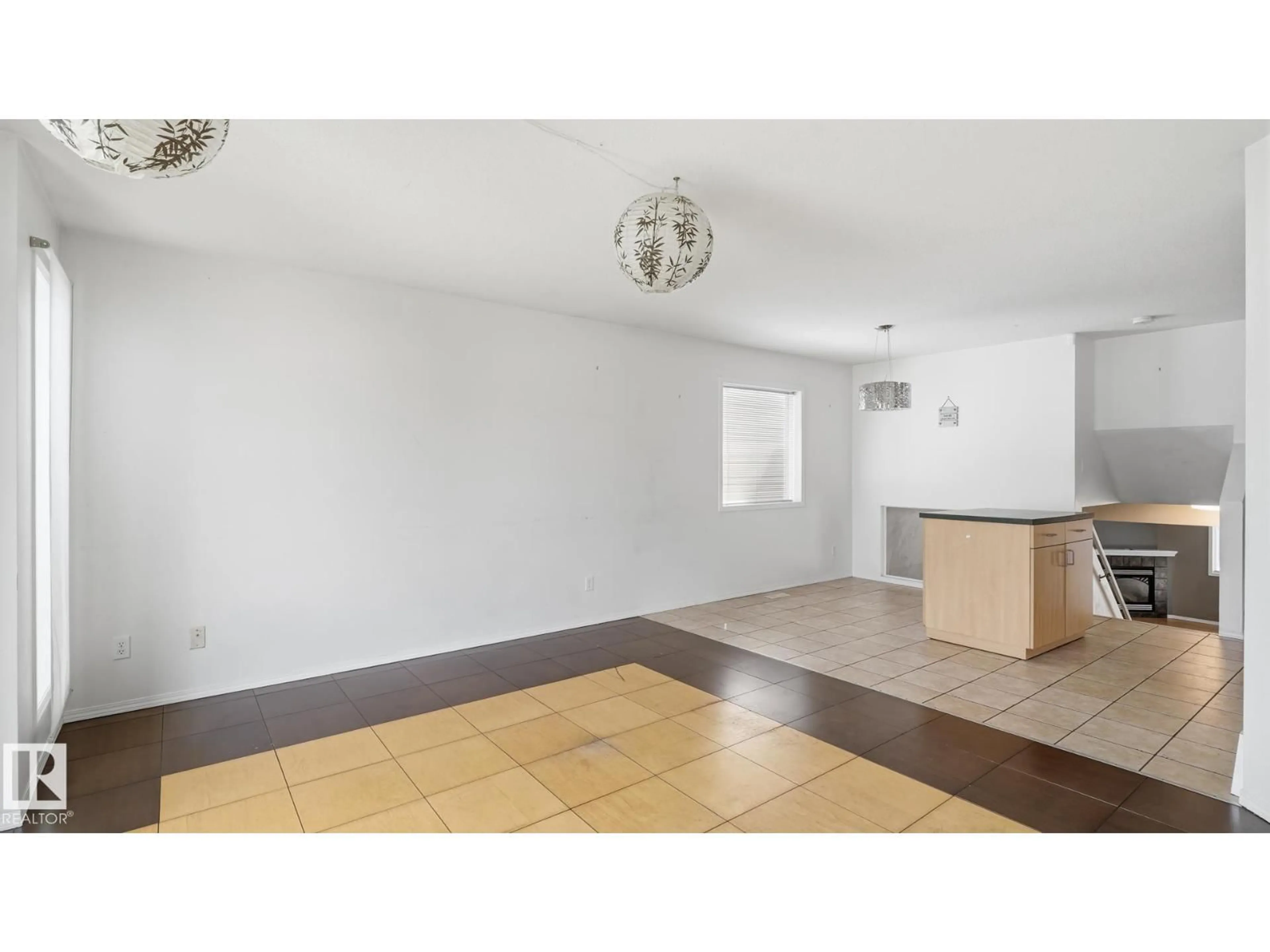 A pic of a room for 2117 36 AV, Edmonton Alberta T6T1S3