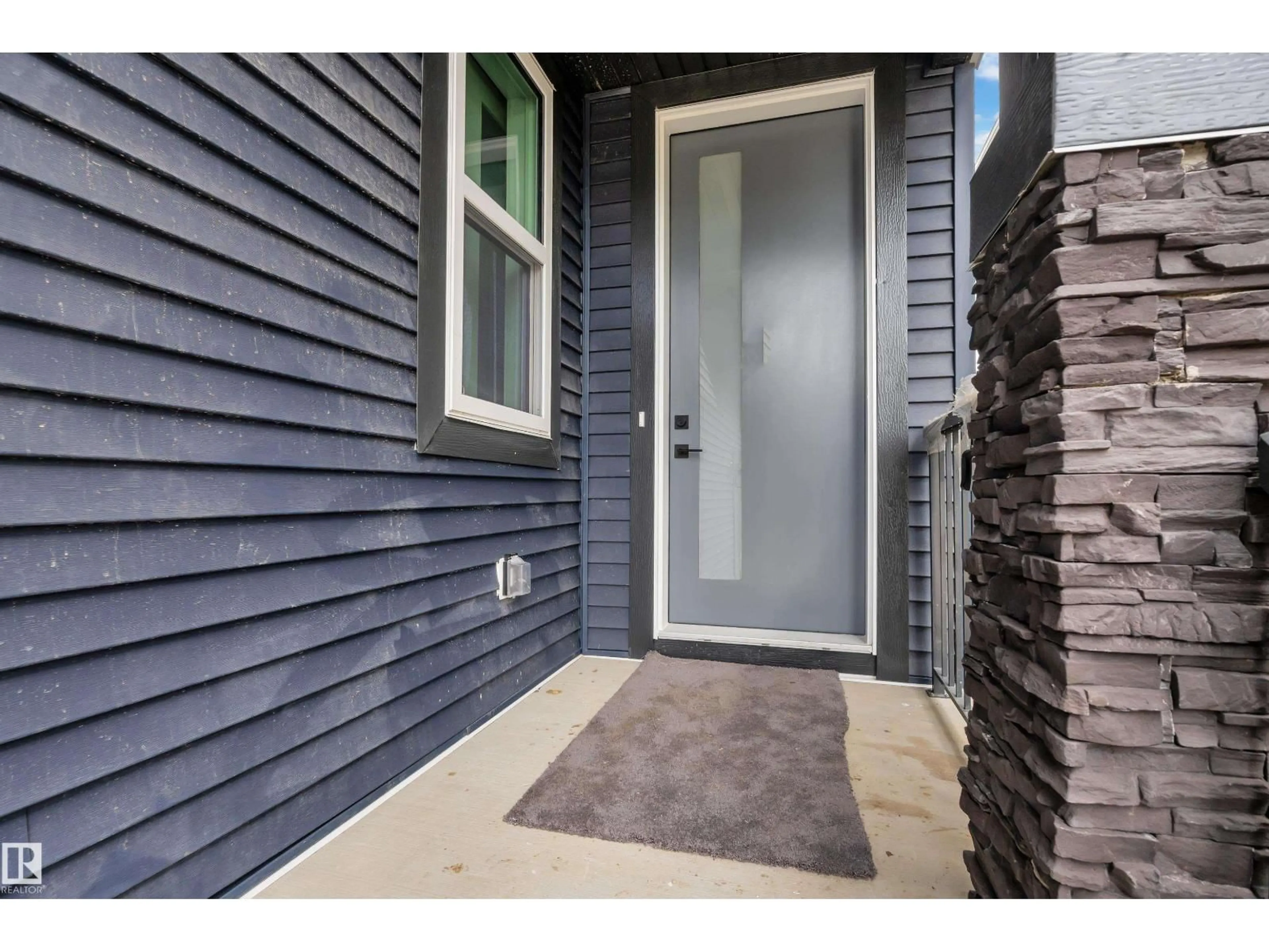 Indoor entryway for 204 LINDEN LO, Leduc Alberta T9E1T2
