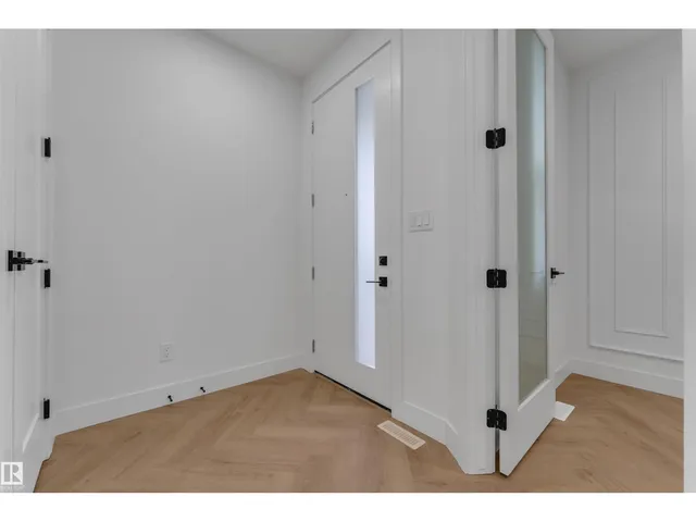 204 LINDEN LO, Leduc 5