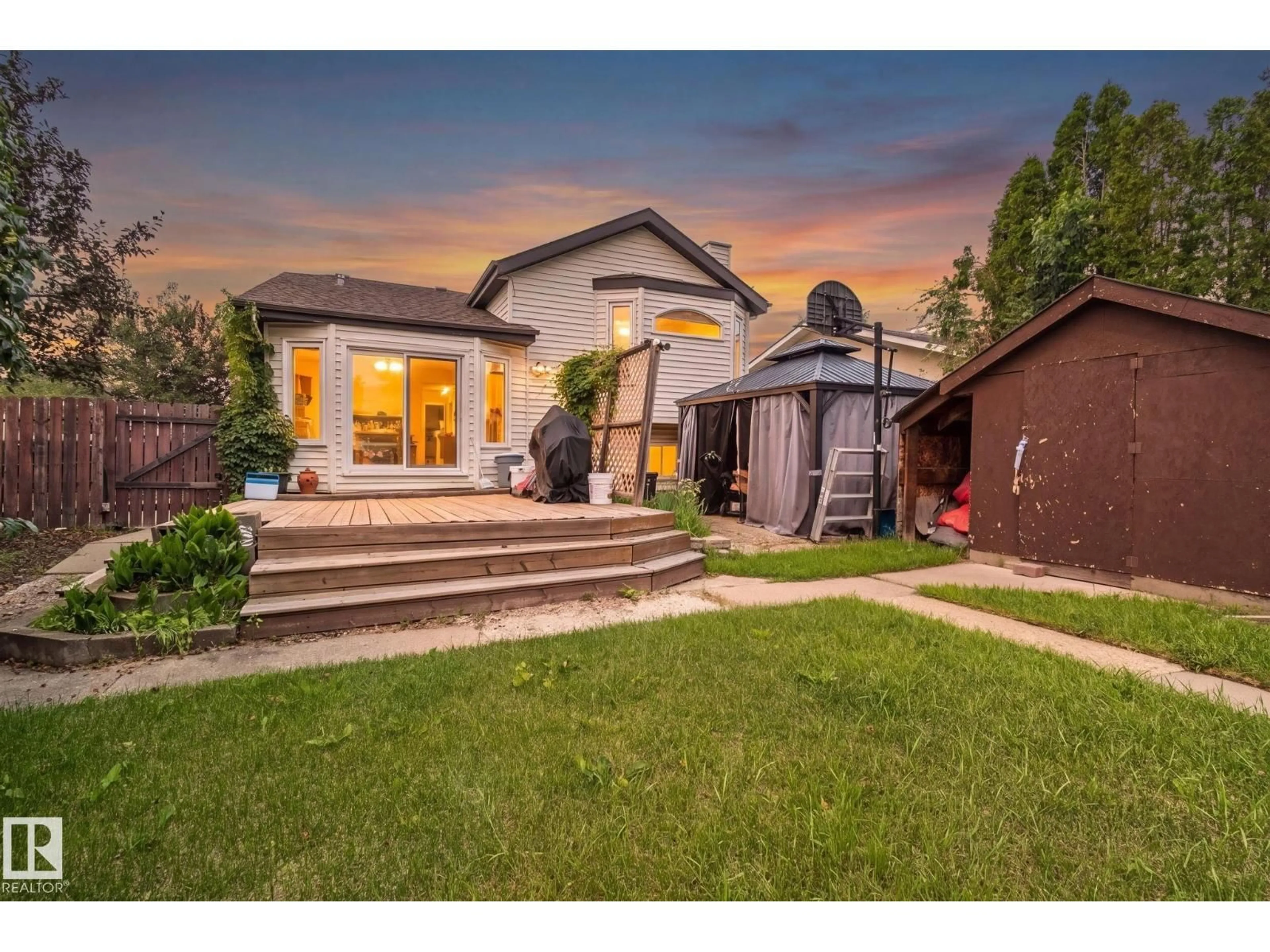 Unknown for NW - 7503 190 ST, Edmonton Alberta T5T5H6