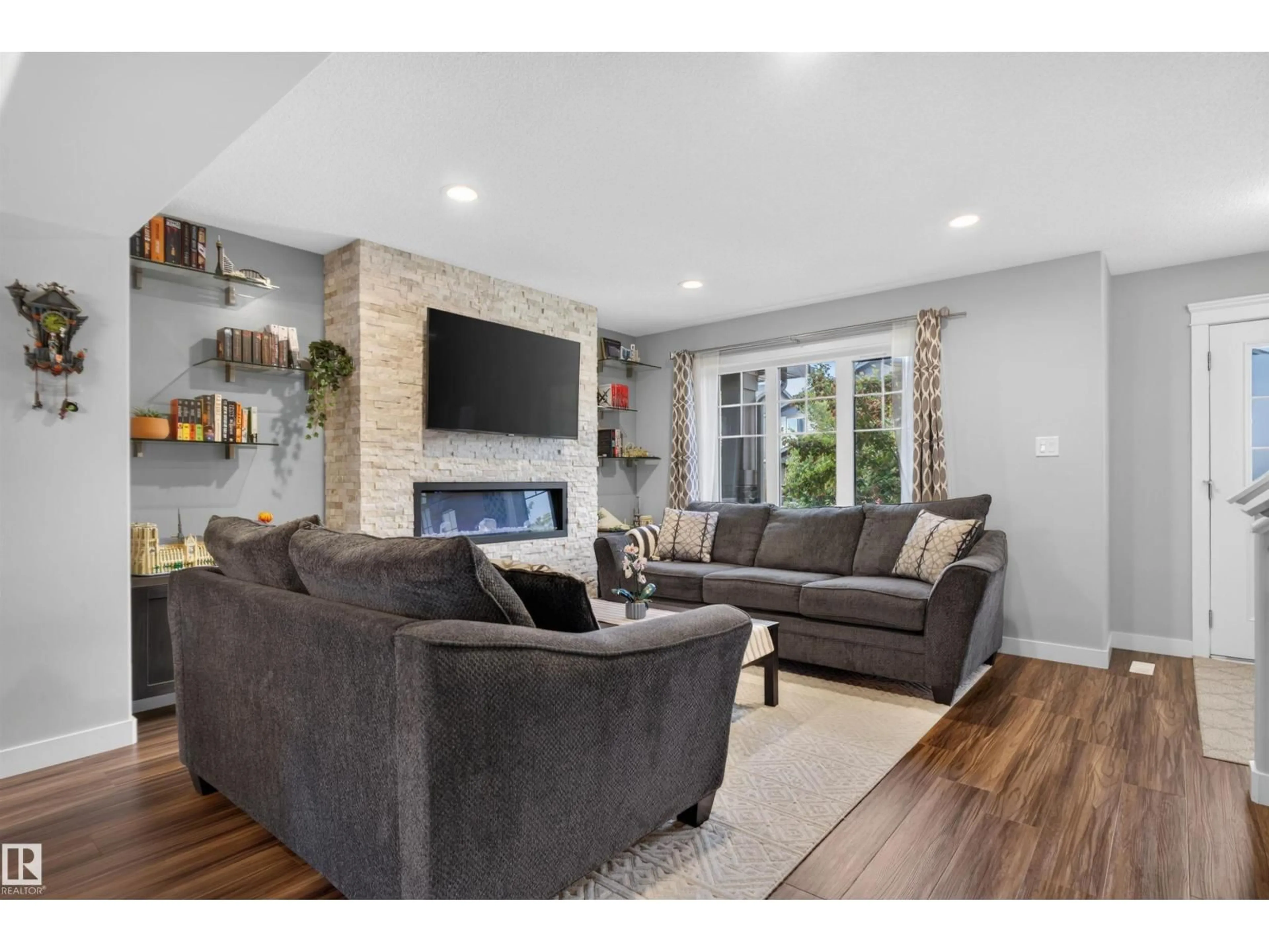Living room with furniture, unknown for 319 DESROCHERS BV, Edmonton Alberta T6W3J1