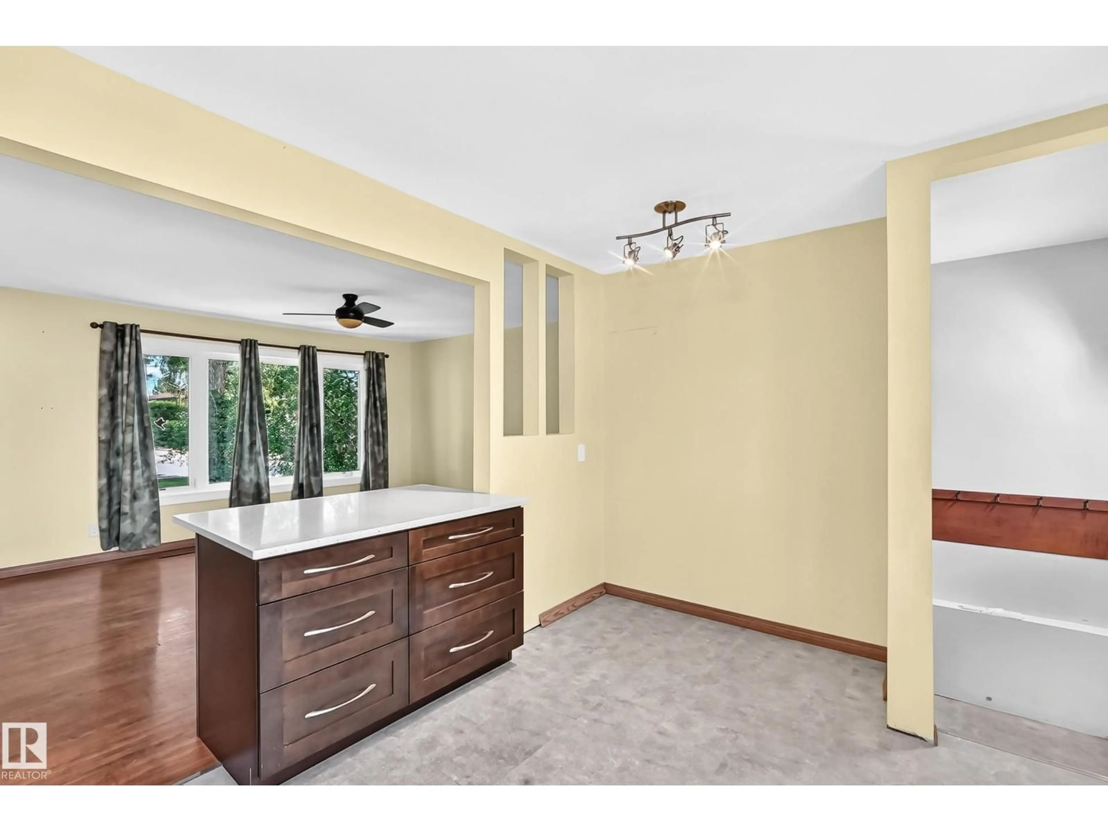 Open concept kitchen, ceramic/tile floor for 7032 81 ST, Edmonton Alberta T6C2T4