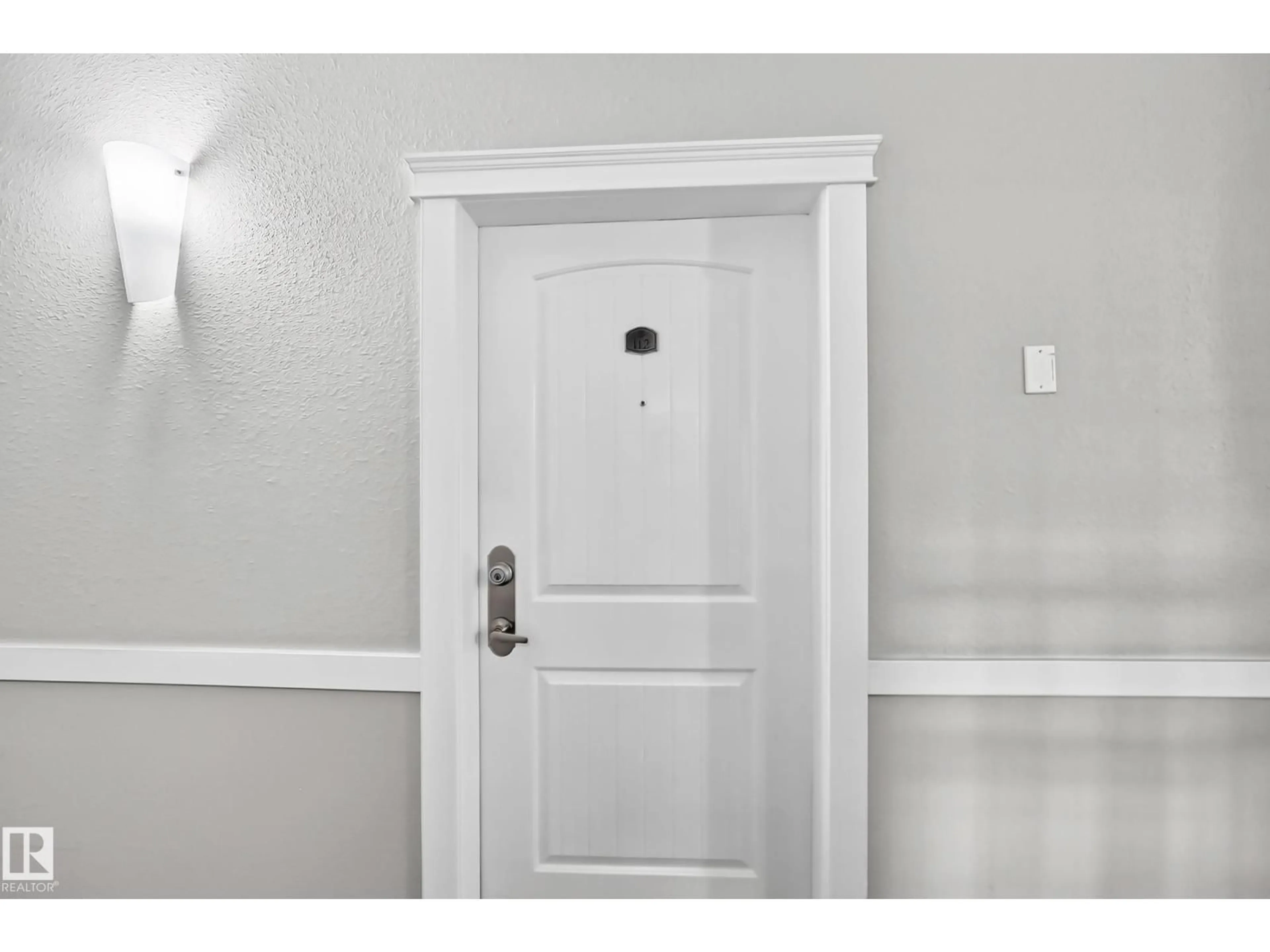 Indoor entryway for 2098 - 112 BLACKMUD CREEK DR, Edmonton Alberta T6W1T7