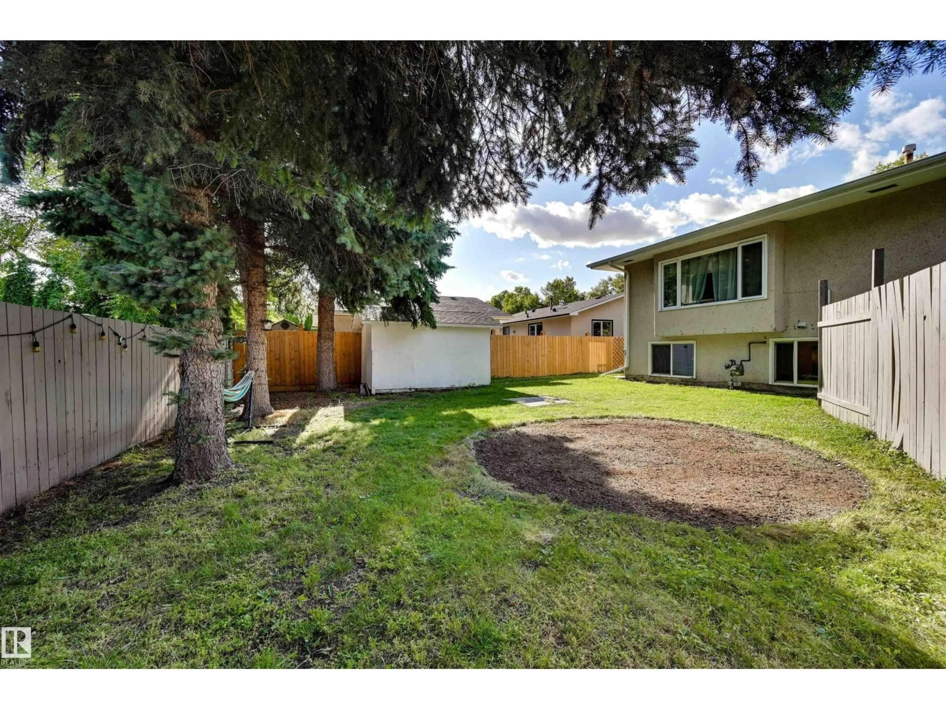 A pic from outside/outdoor area/front of a property/back of a property/a pic from drone, street for 9125B 94 AV, Fort Saskatchewan Alberta T8L1B8