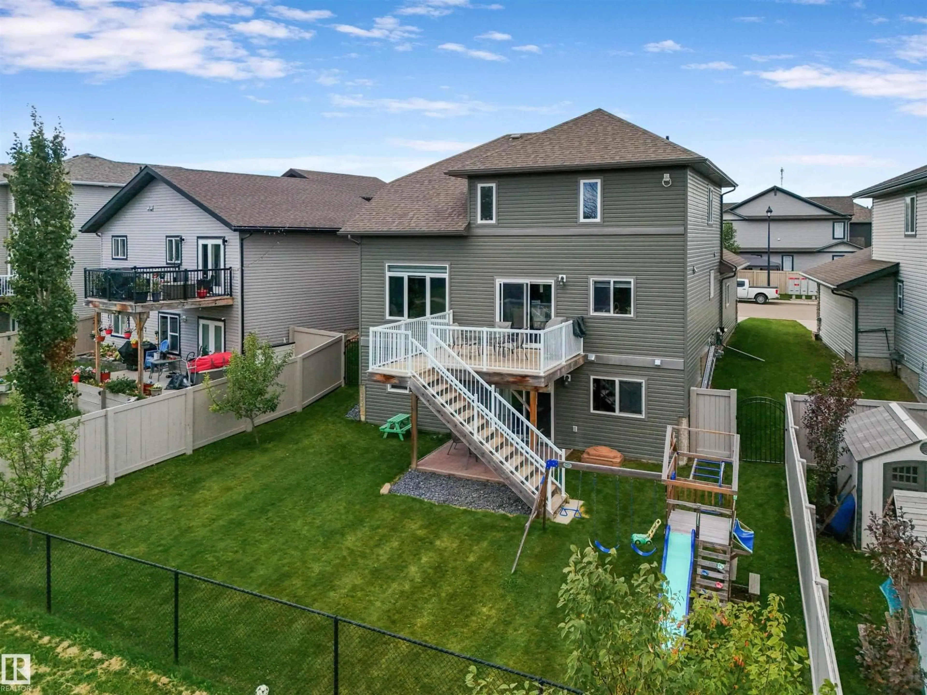 A pic from outside/outdoor area/front of a property/back of a property/a pic from drone, unknown for 4129 40 ST, Drayton Valley Alberta T7A0B5