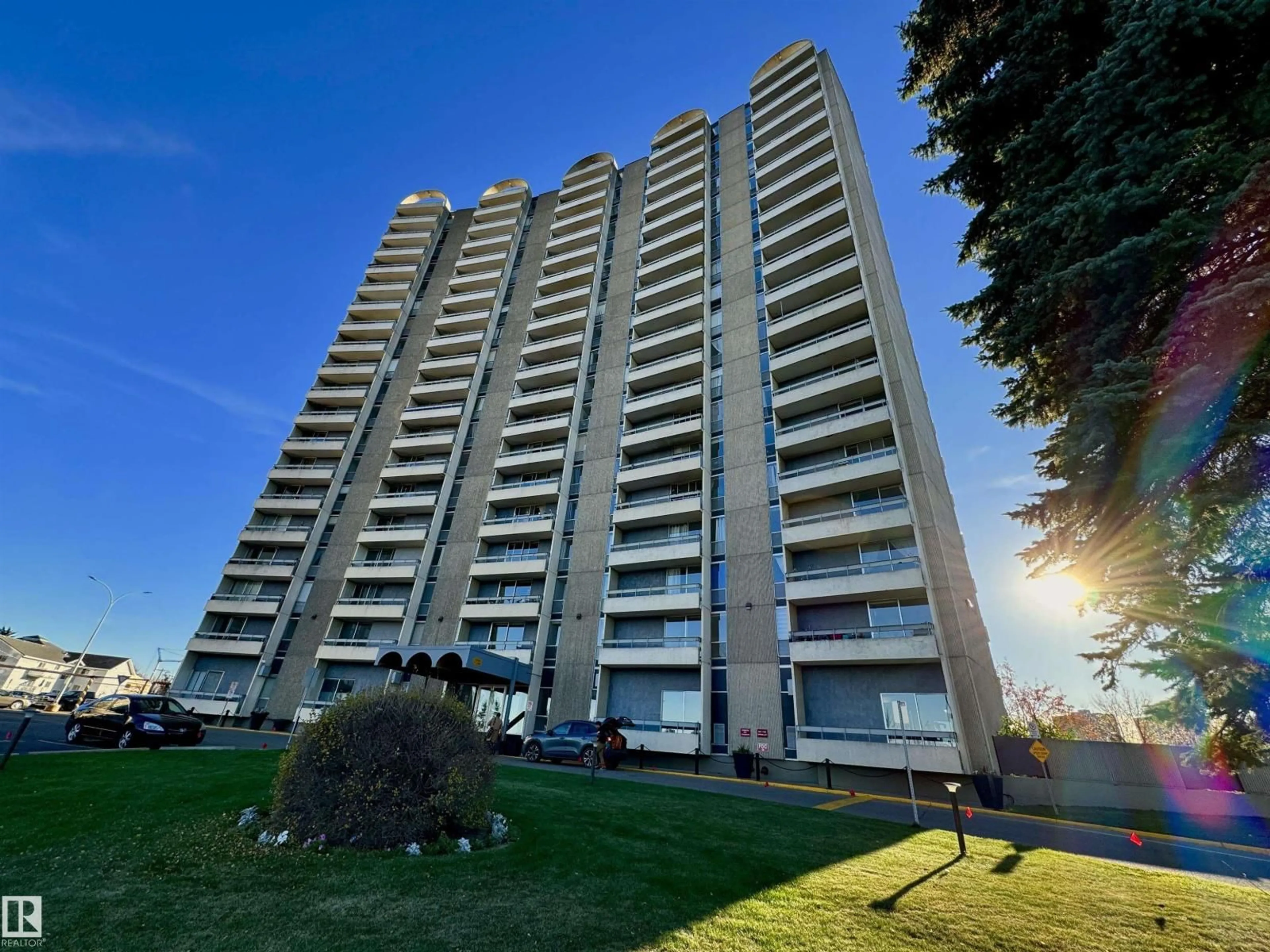 Unknown for #204 - 10883 SASKATCHEWAN DR, Edmonton Alberta T6E4S6