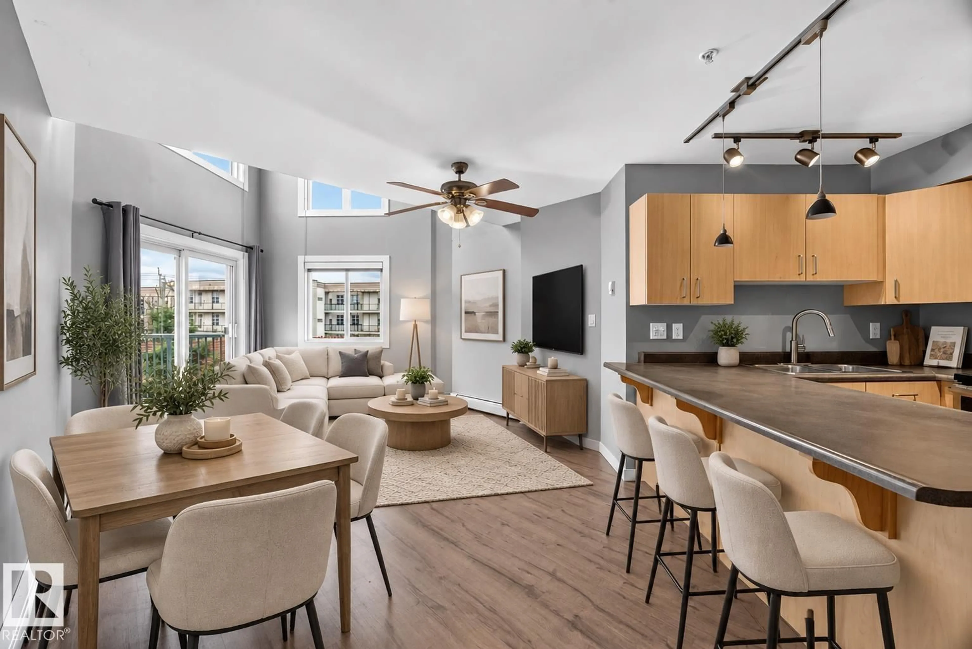 Open concept kitchen, unknown for 405 10118 95 ST NW, Edmonton Alberta T5H4R6