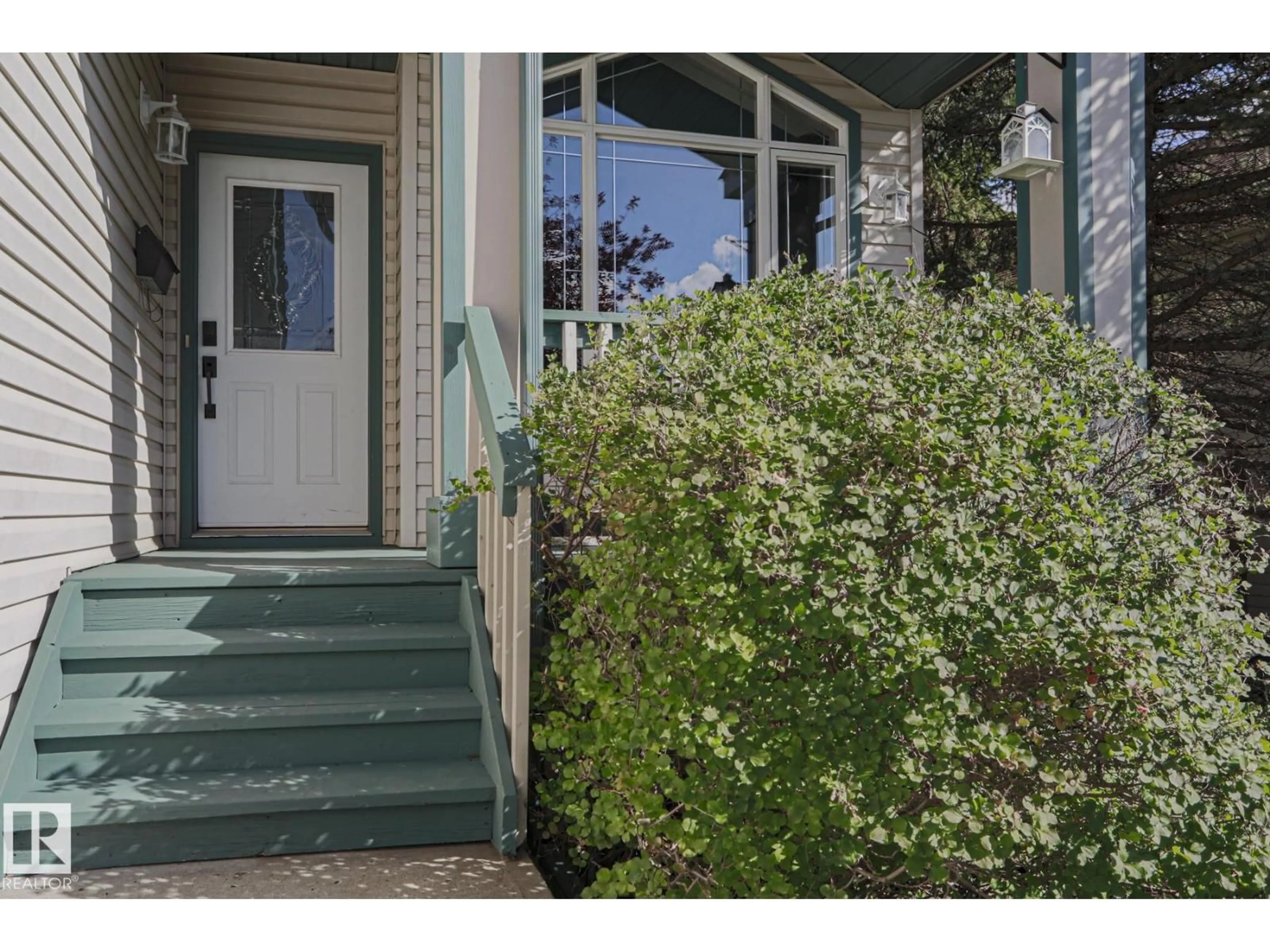 Indoor entryway for 6 WILLIS CR, Leduc Alberta T9E8E6