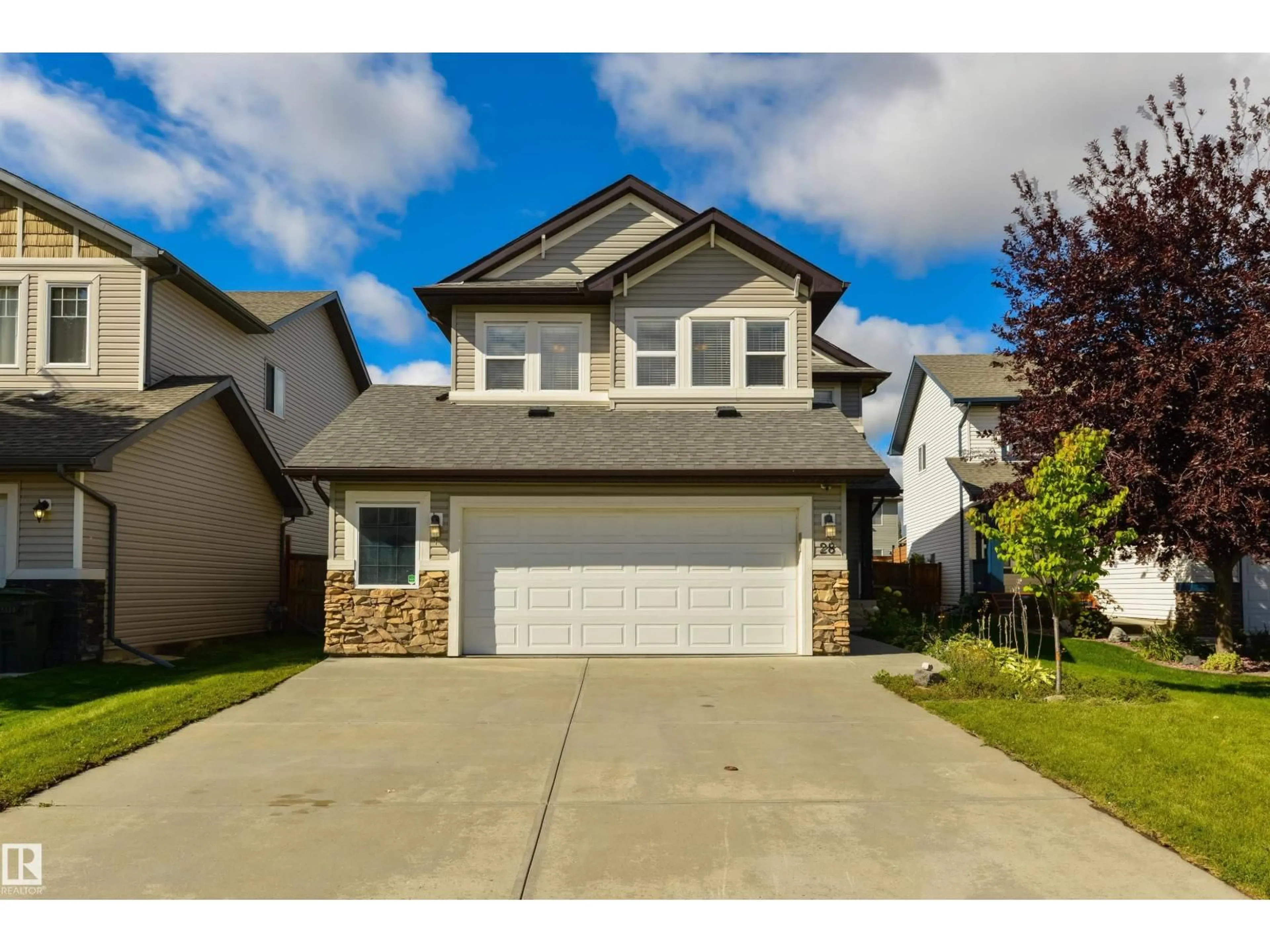 Home with vinyl exterior material, street for 28 HAVENWOOD CO, Spruce Grove Alberta T7X0G7