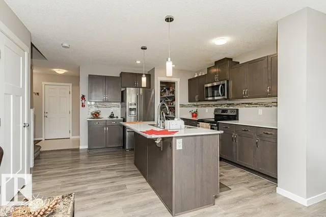 923 EBBERS CR, Edmonton 5