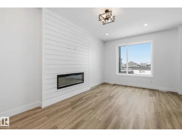 102 ELLIOTT WD, Fort Saskatchewan 4
