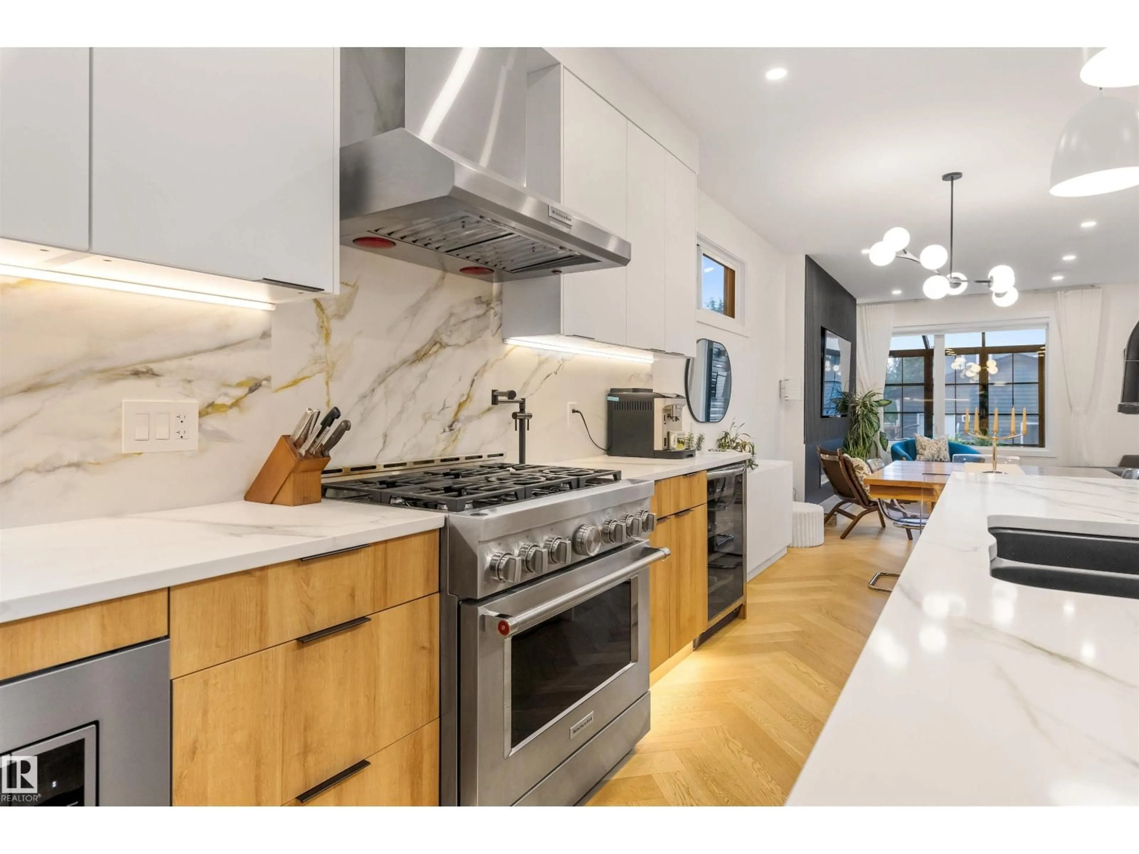 Open concept kitchen, ceramic/tile floor for NW - 11106 73 AV, Edmonton Alberta T6G0C4