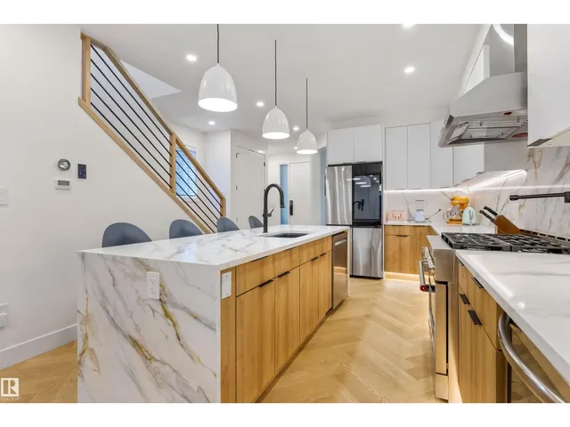 NW - 11106 73 AV, Edmonton 5