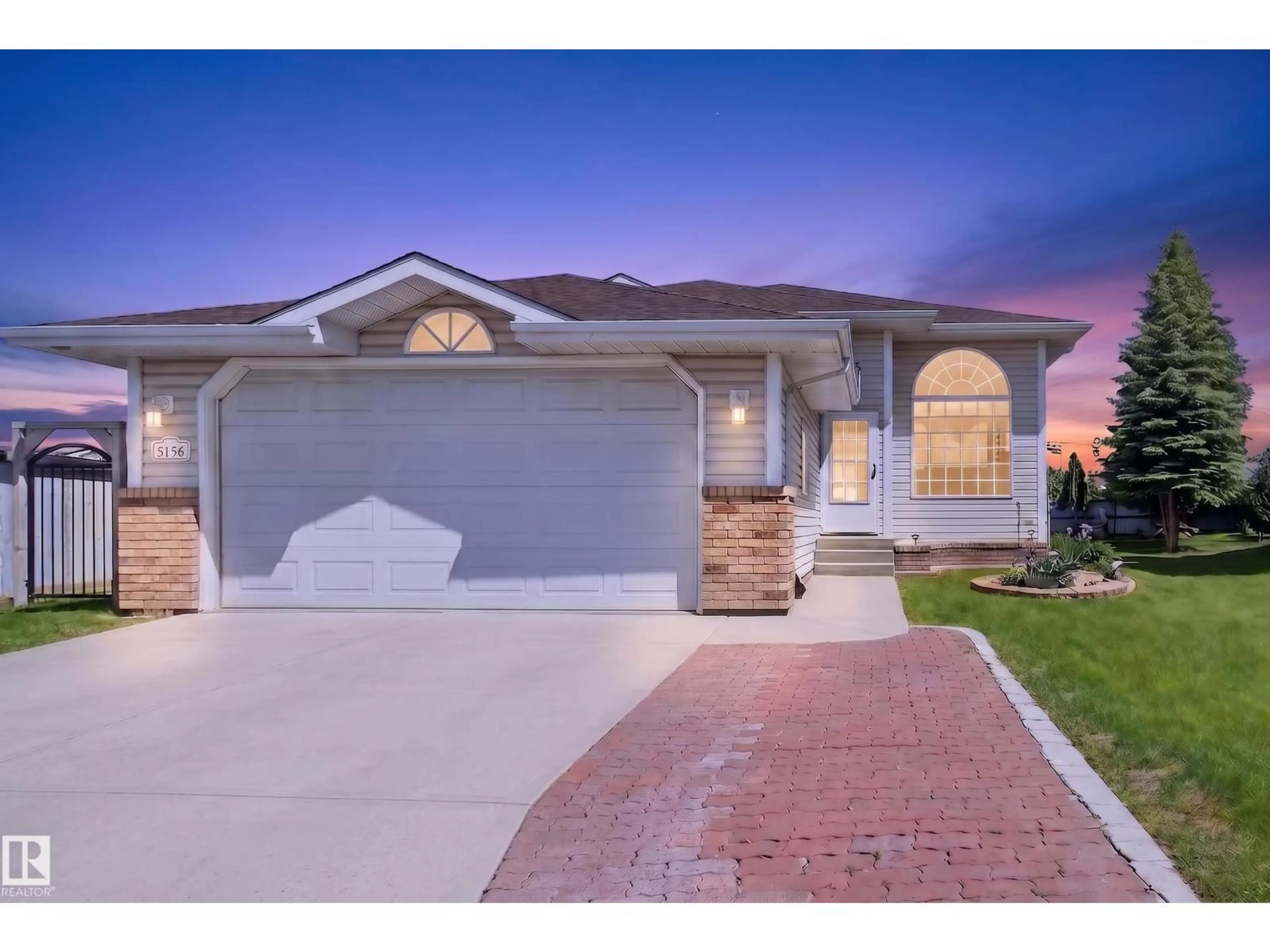 Home with vinyl exterior material, street for NW - 1136 KANE WD, Edmonton Alberta T6L6T6