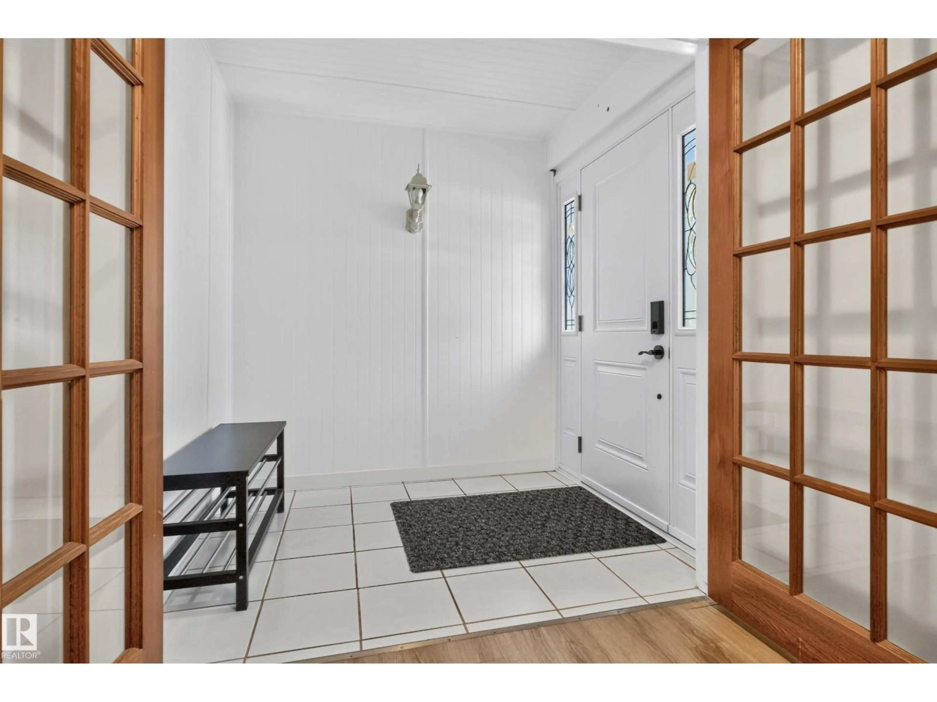 Indoor entryway for 311 LESSARD DR, Edmonton Alberta T6M1A6