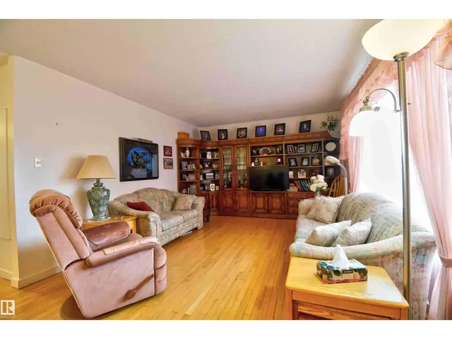 4538 46 AV, St. Paul Town 2