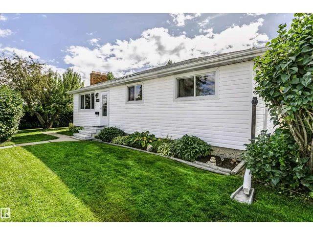 13503 135 AV, Edmonton 4