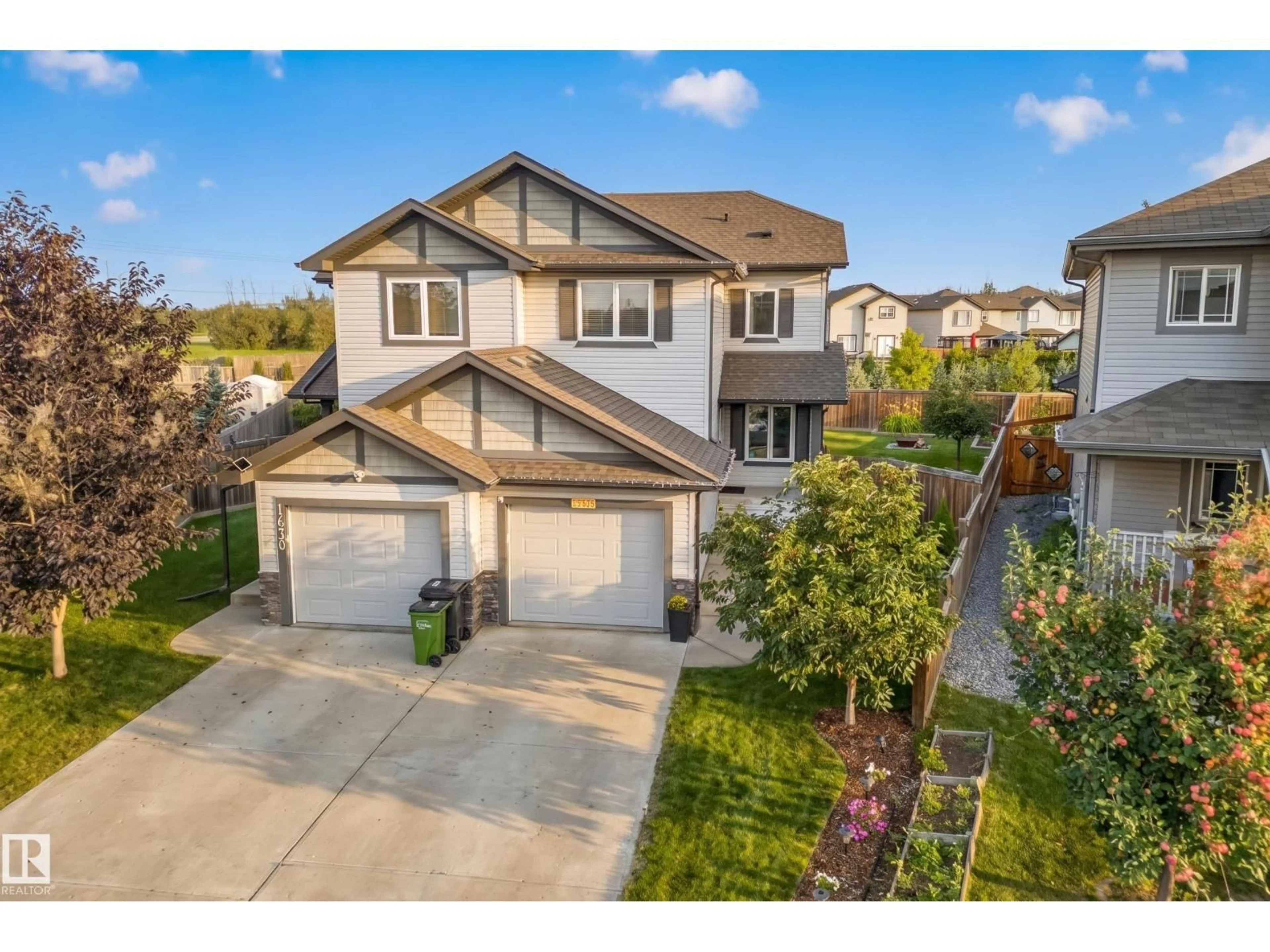 A pic from outside/outdoor area/front of a property/back of a property/a pic from drone, street for NW - 12528 172 AV, Edmonton Alberta T5X0E6