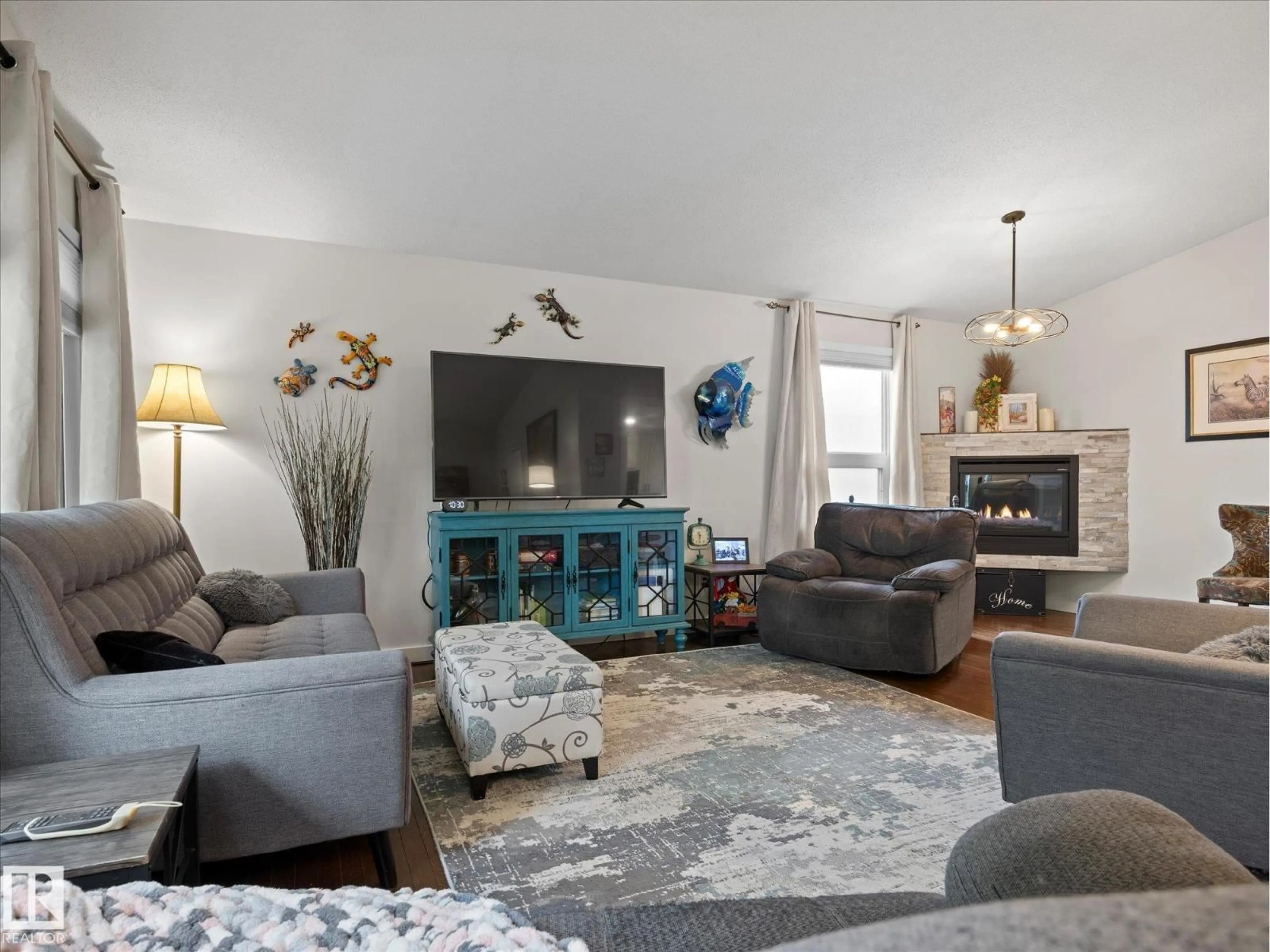Living room with furniture, unknown for 29 ALCOTT CR, St. Albert Alberta T8N2H8