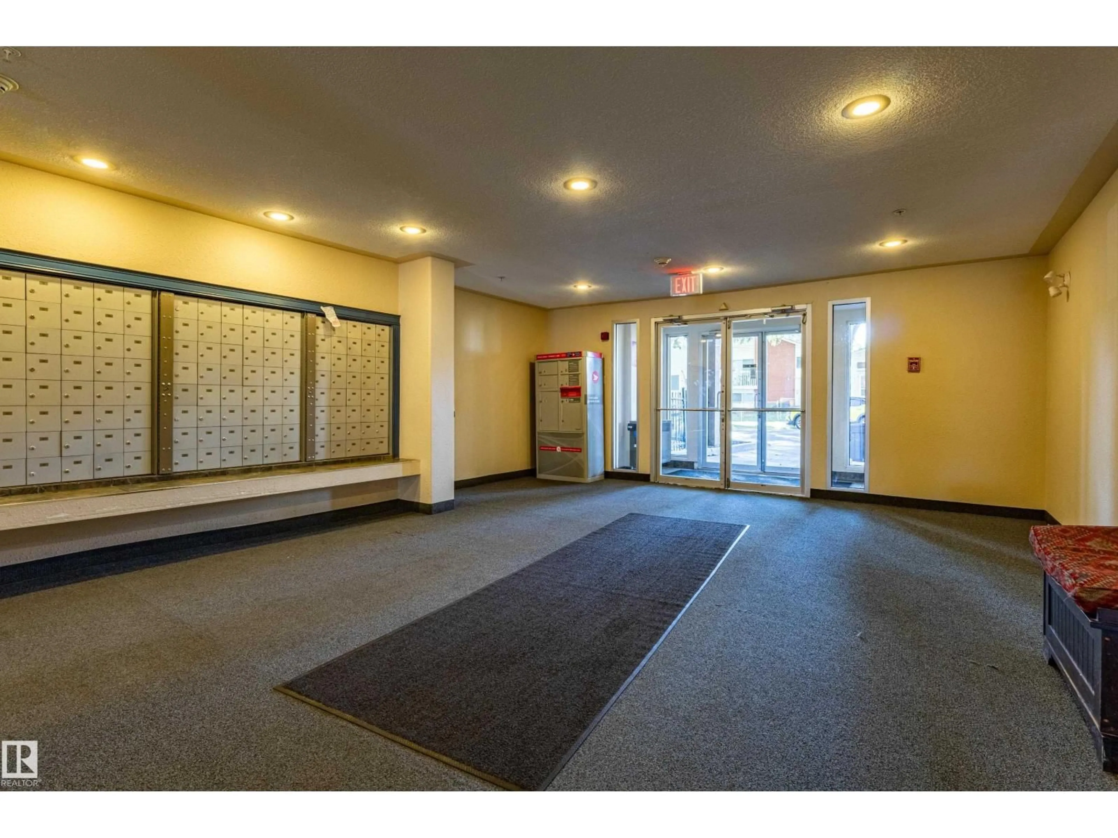 Indoor foyer for 316 - 11325 83 ST, Edmonton Alberta T5B4E5
