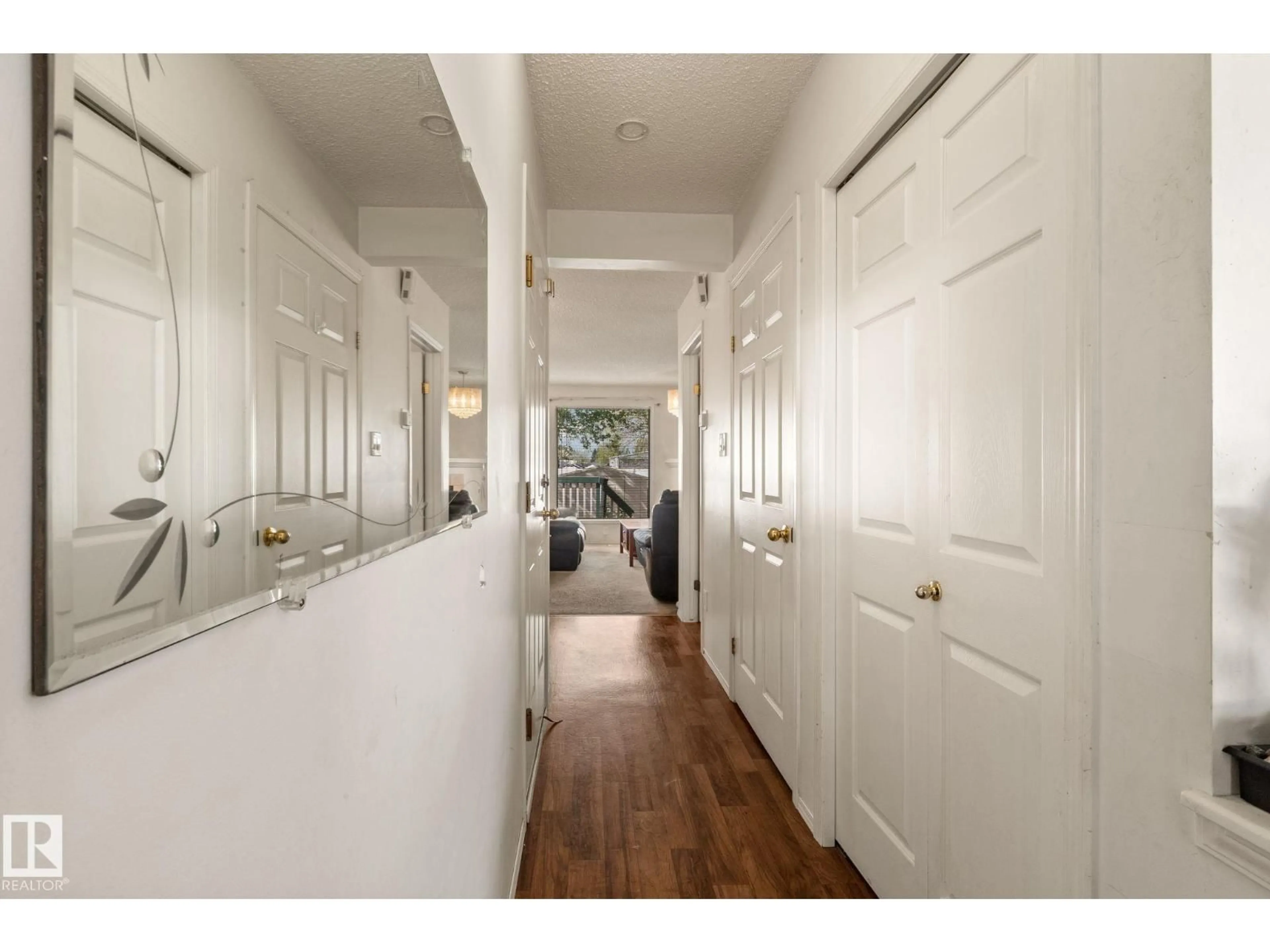 Indoor entryway for #2 - 15215 126 ST, Edmonton Alberta T5X5Z3