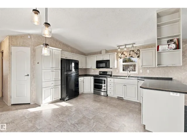 4508 LABRADOR RD, Cold Lake 3