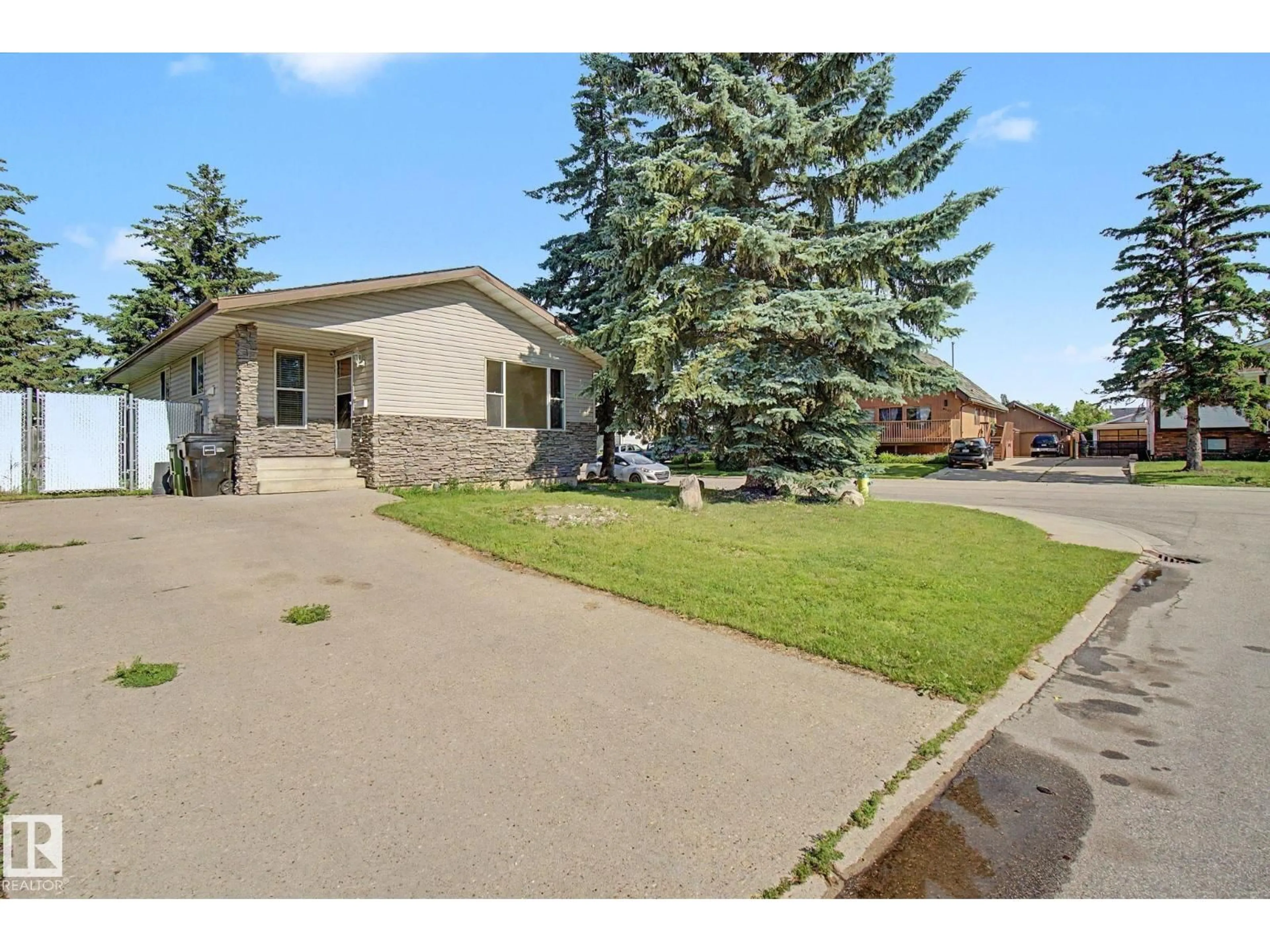 Unknown for 6237 13 AV, Edmonton Alberta T6L2E5