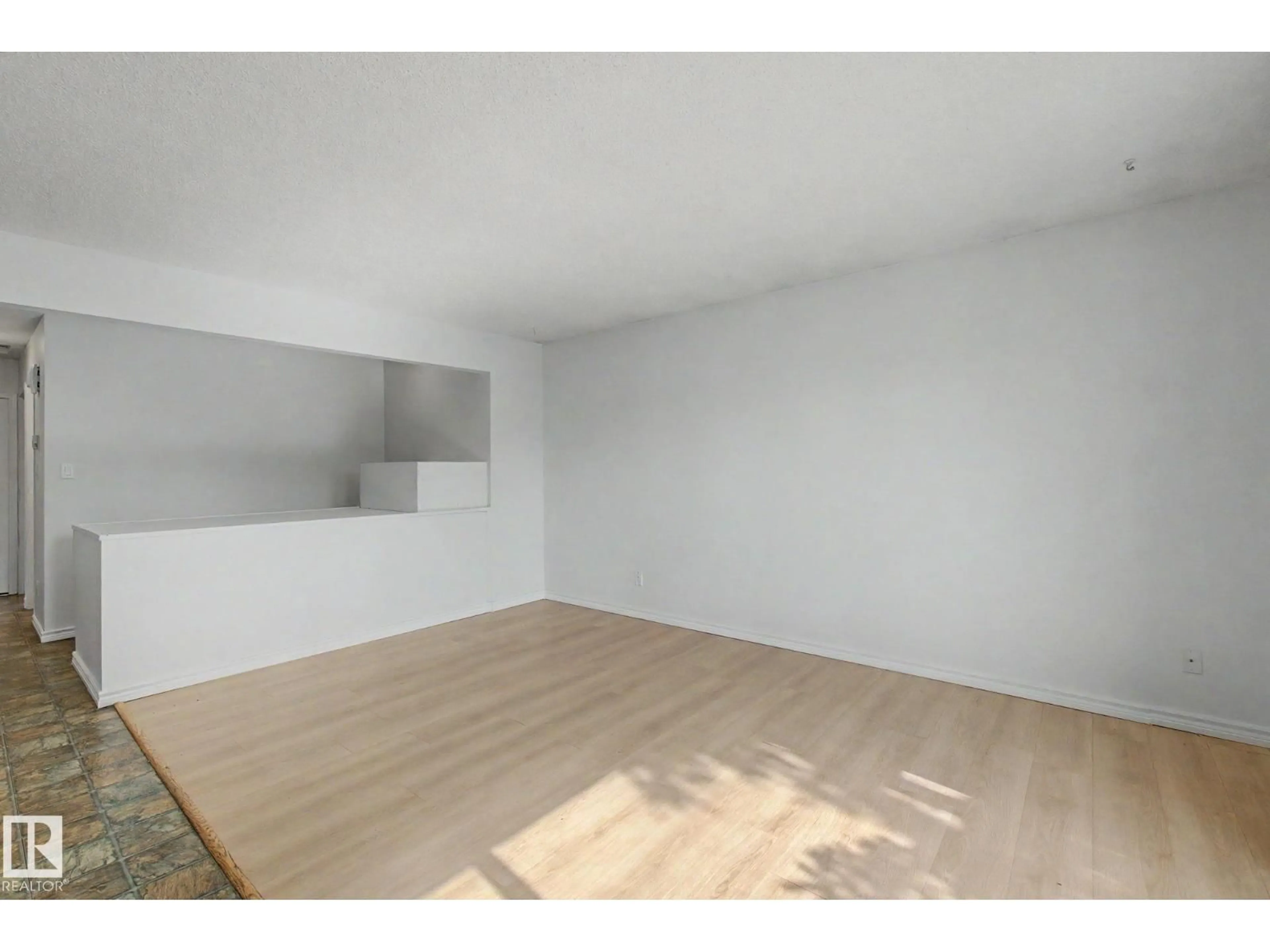 A pic of a room for 6237 13 AV, Edmonton Alberta T6L2E5