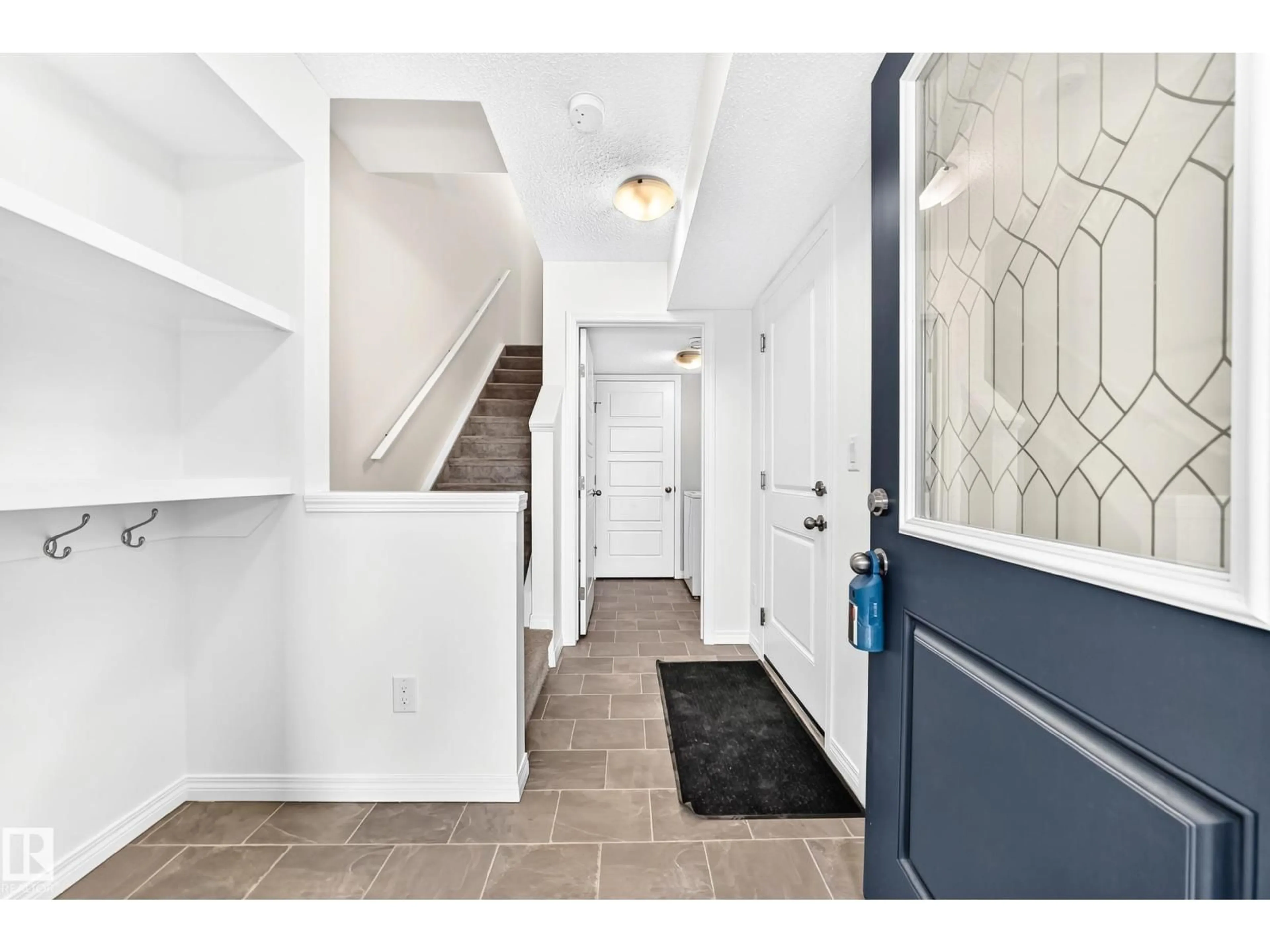 Indoor entryway for 20008 19 AV, Edmonton Alberta T6M0X8