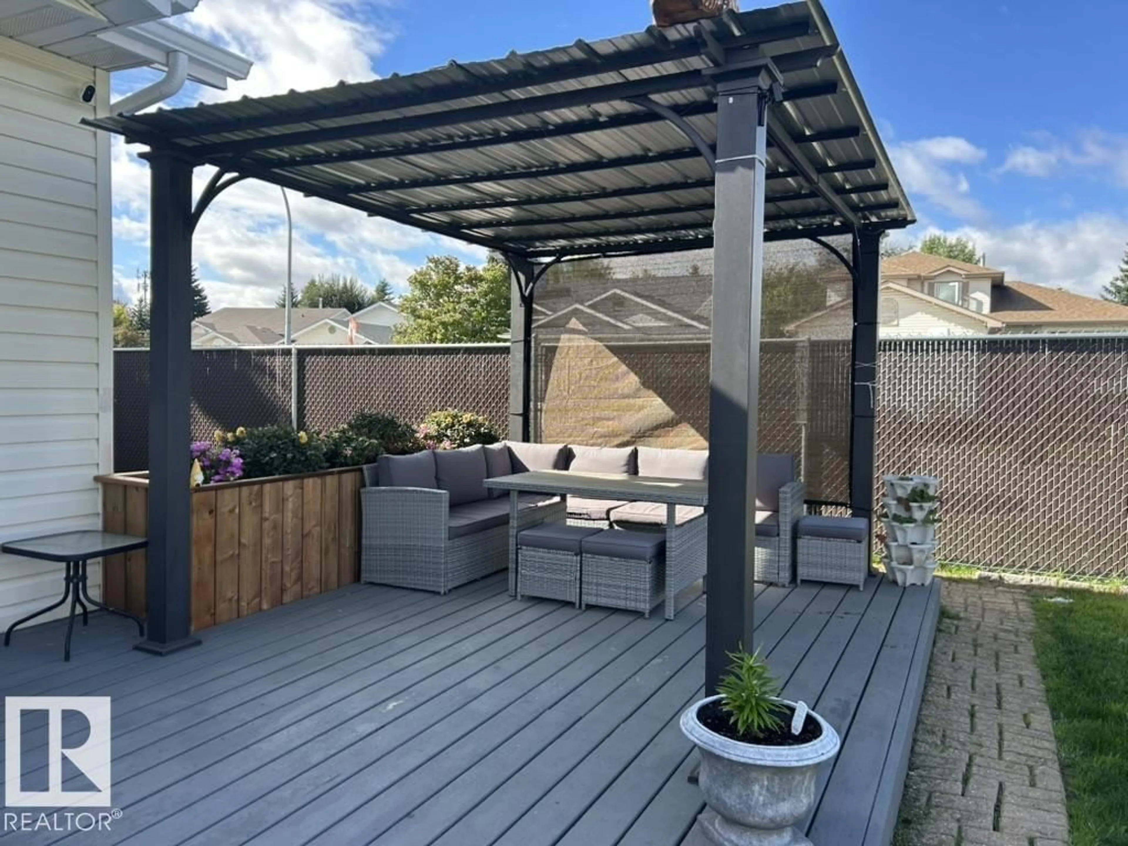 Patio, street for 2 LARCH BA, Spruce Grove Alberta T7X1W6