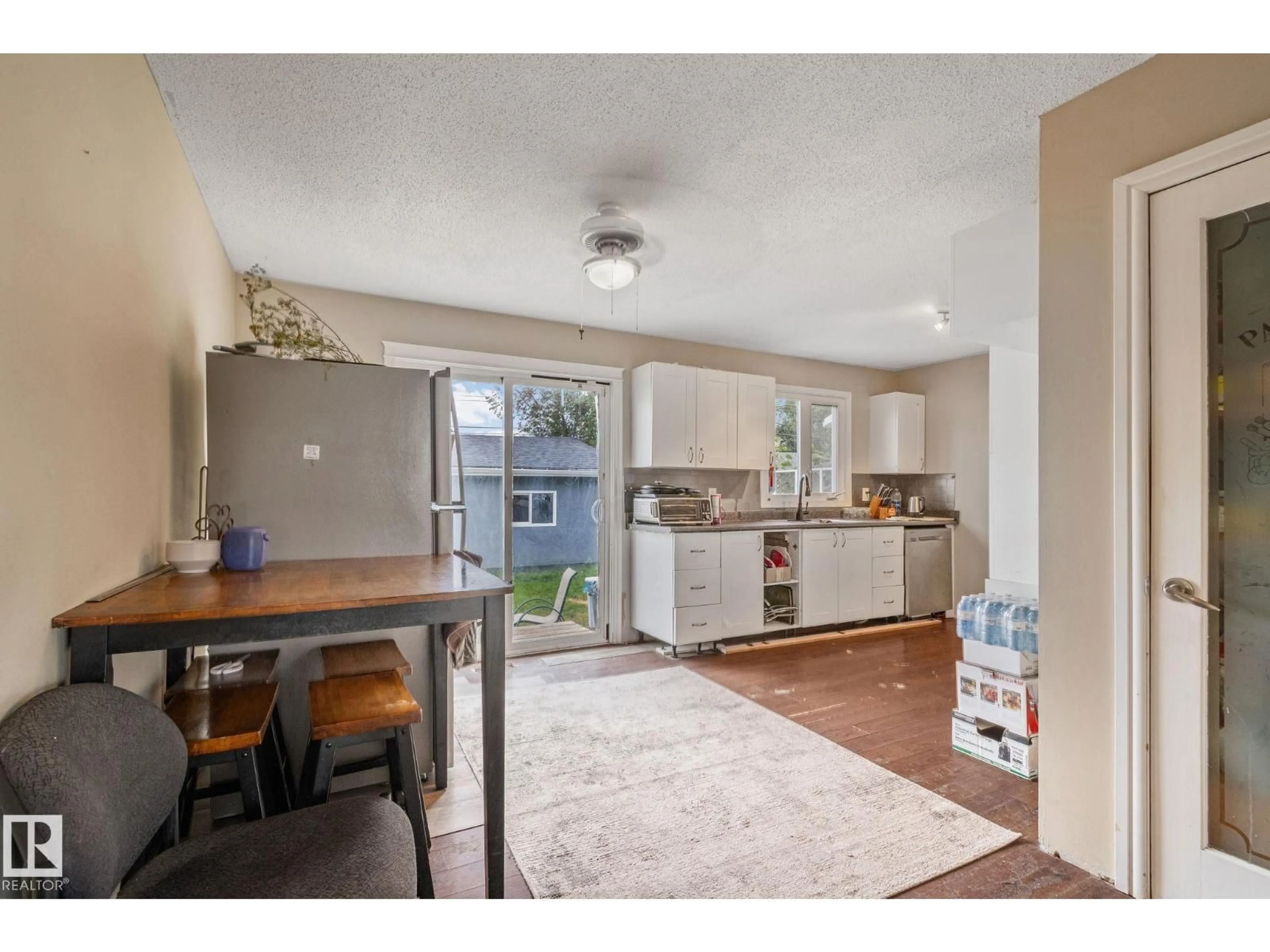 Open concept kitchen, unknown for 31 LINDEN ST, Spruce Grove Alberta T7X2G5